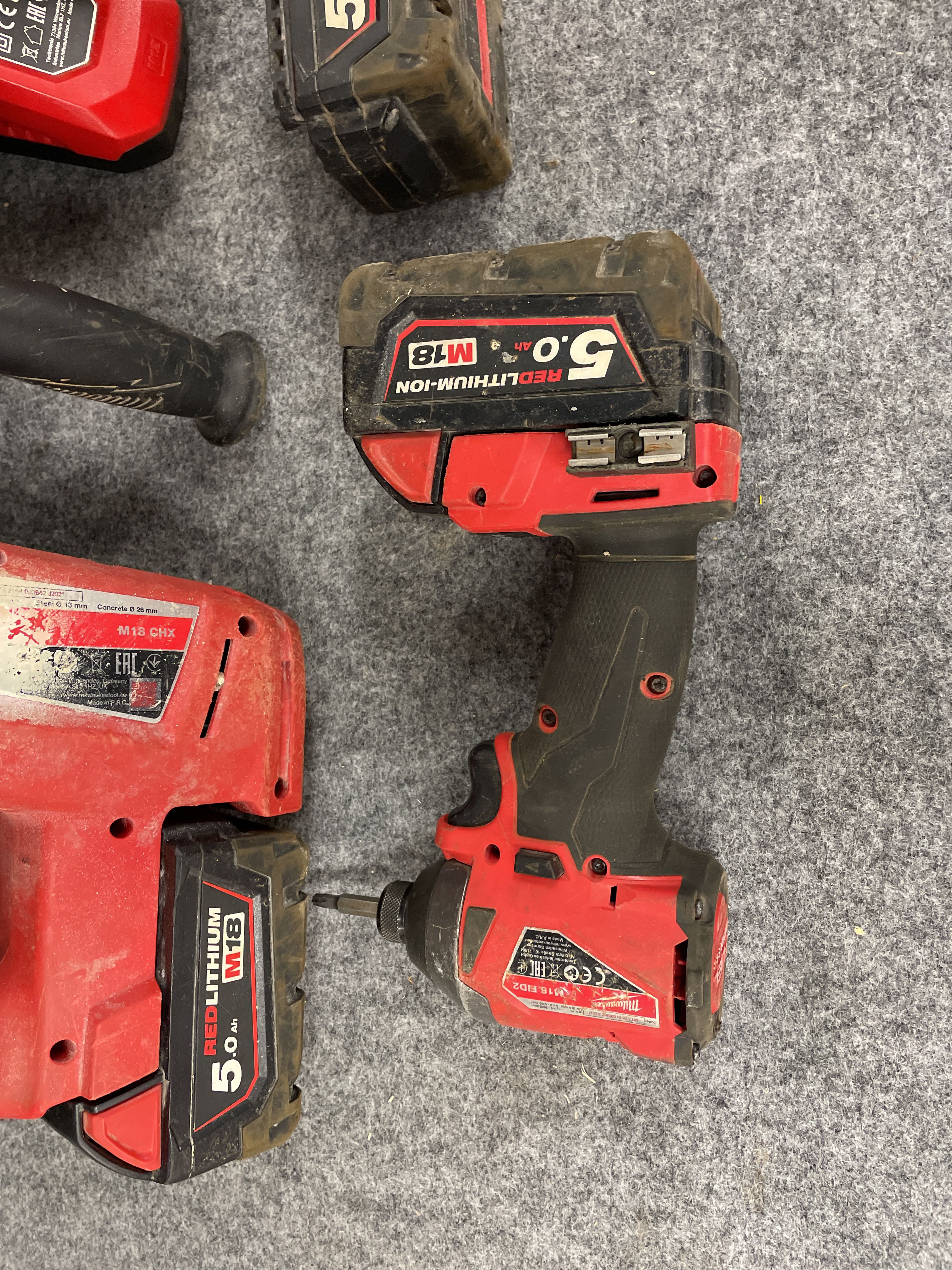 Tool kit Milwaukee, 2 tools - PS Auction - We value the future ...