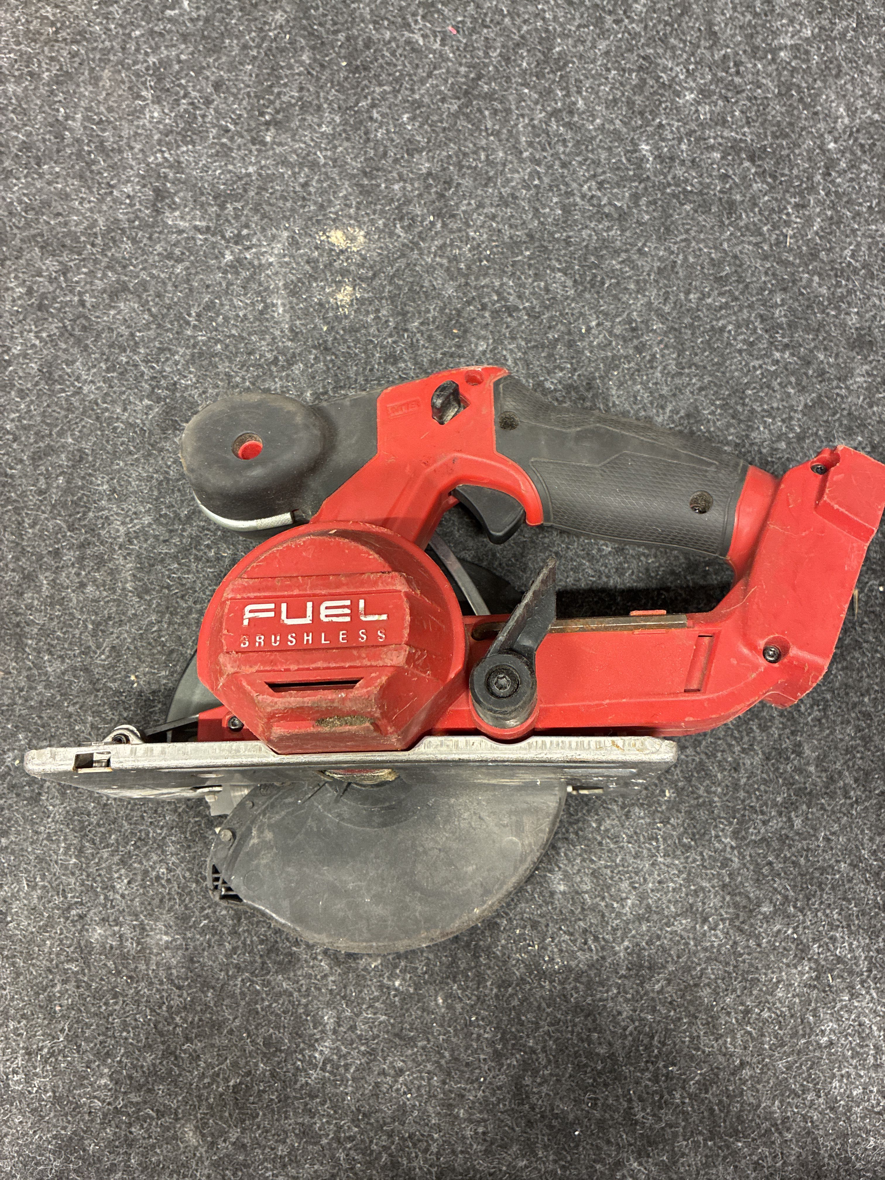 Metal circular saw Milwaukee M18 FMCS - PS Auction - We value the ...