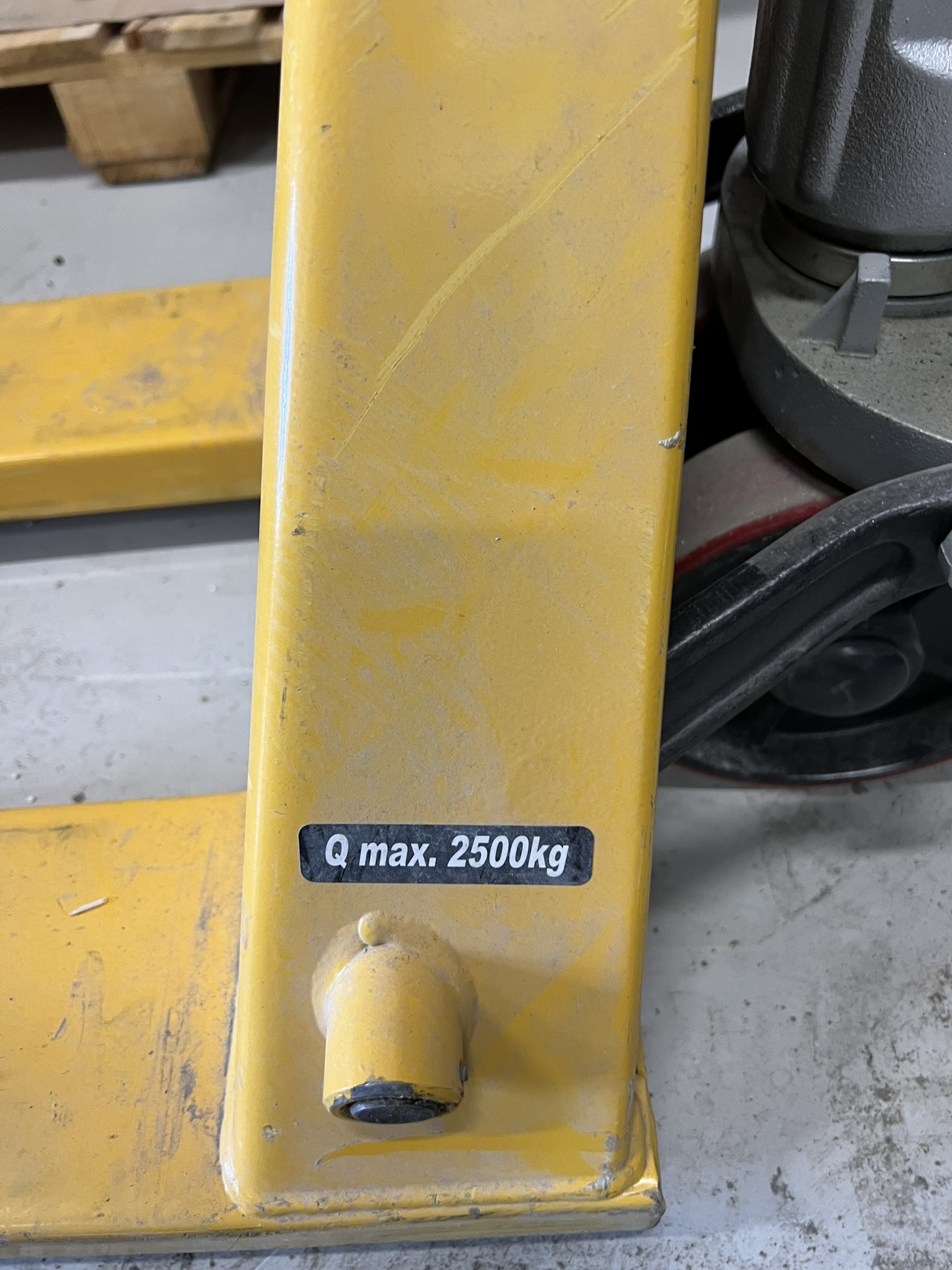 palldragare-2500-kg-auktioner-online-n-tauktioner