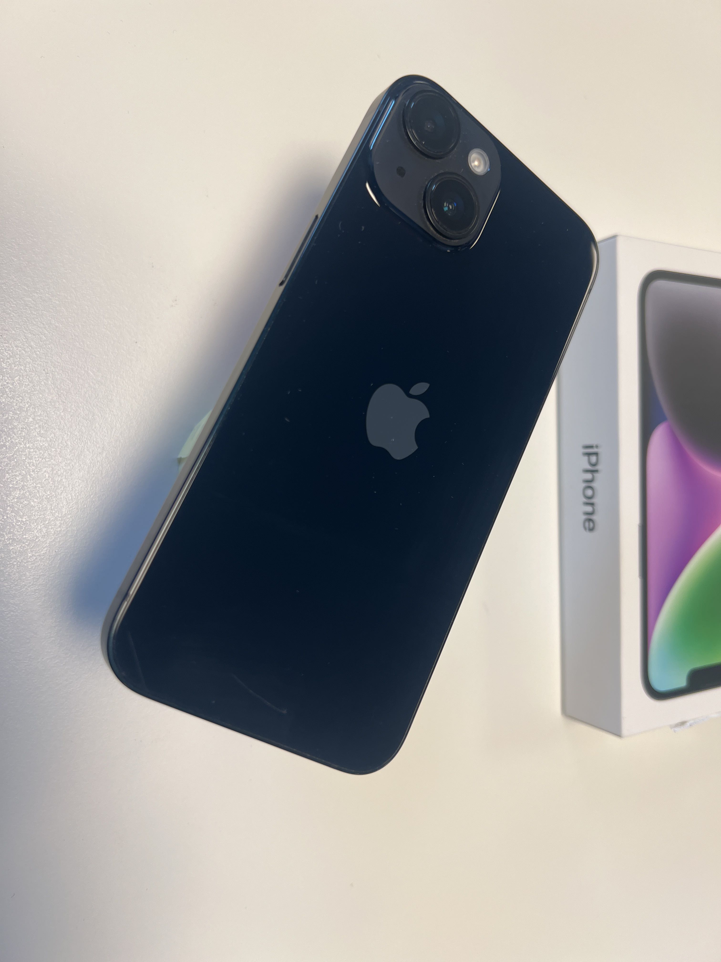 【美品】iPhone 14 midnight 128GB iPhone 14 128GB - Midnight - Unlocked - Dual eSIM