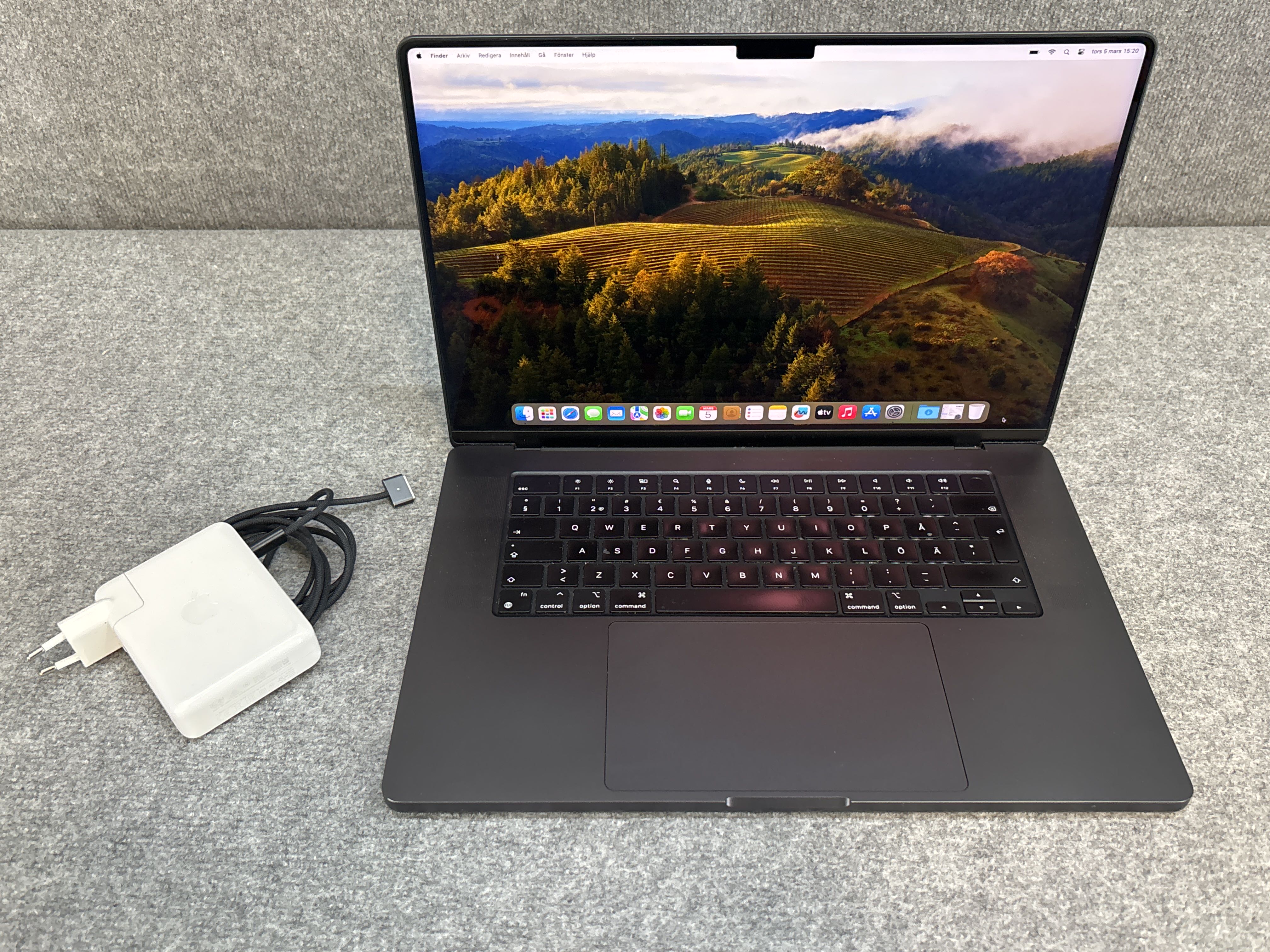 MacBook Pro 16