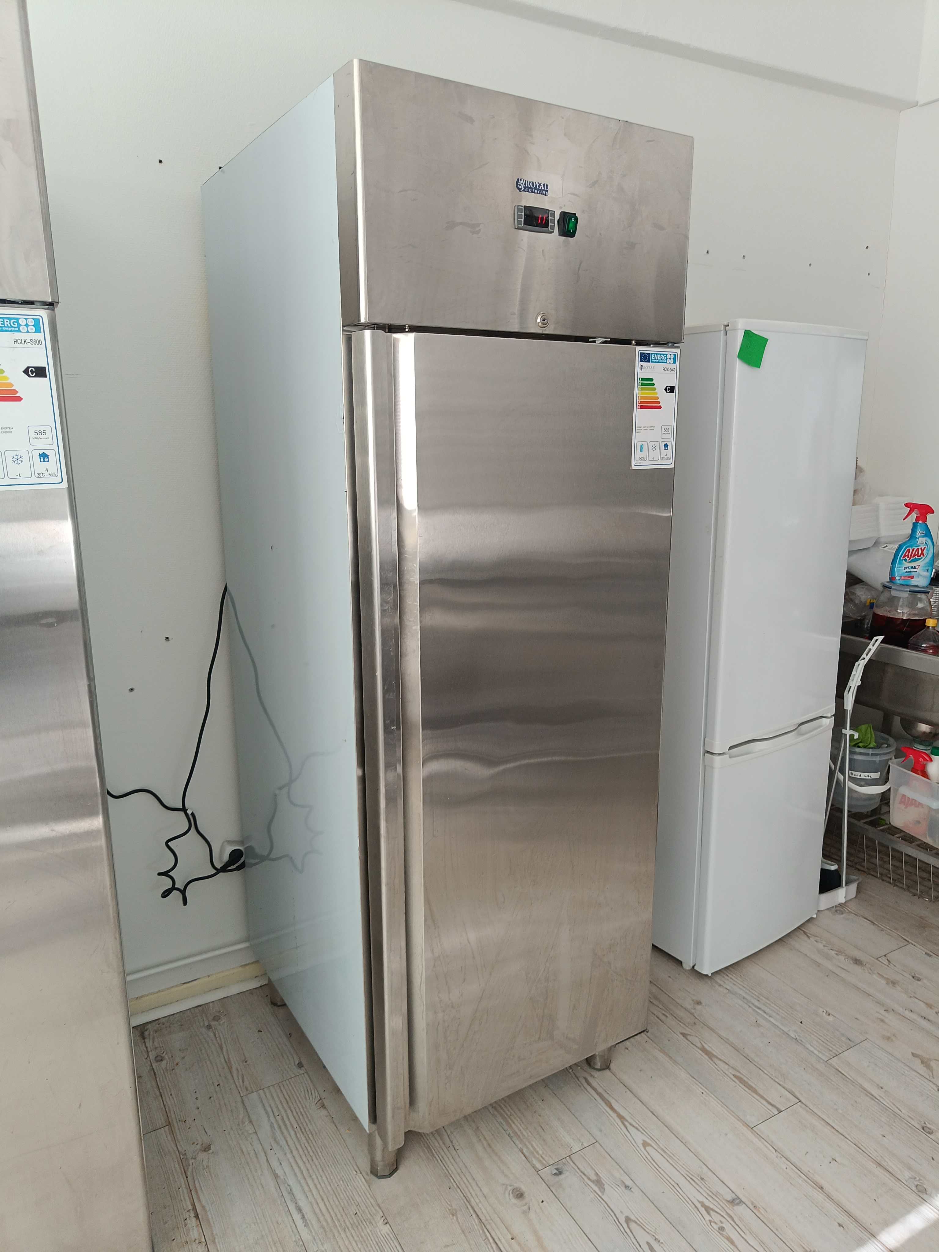 Refrigerator Royal RCLKS600 PS Auction We value the future