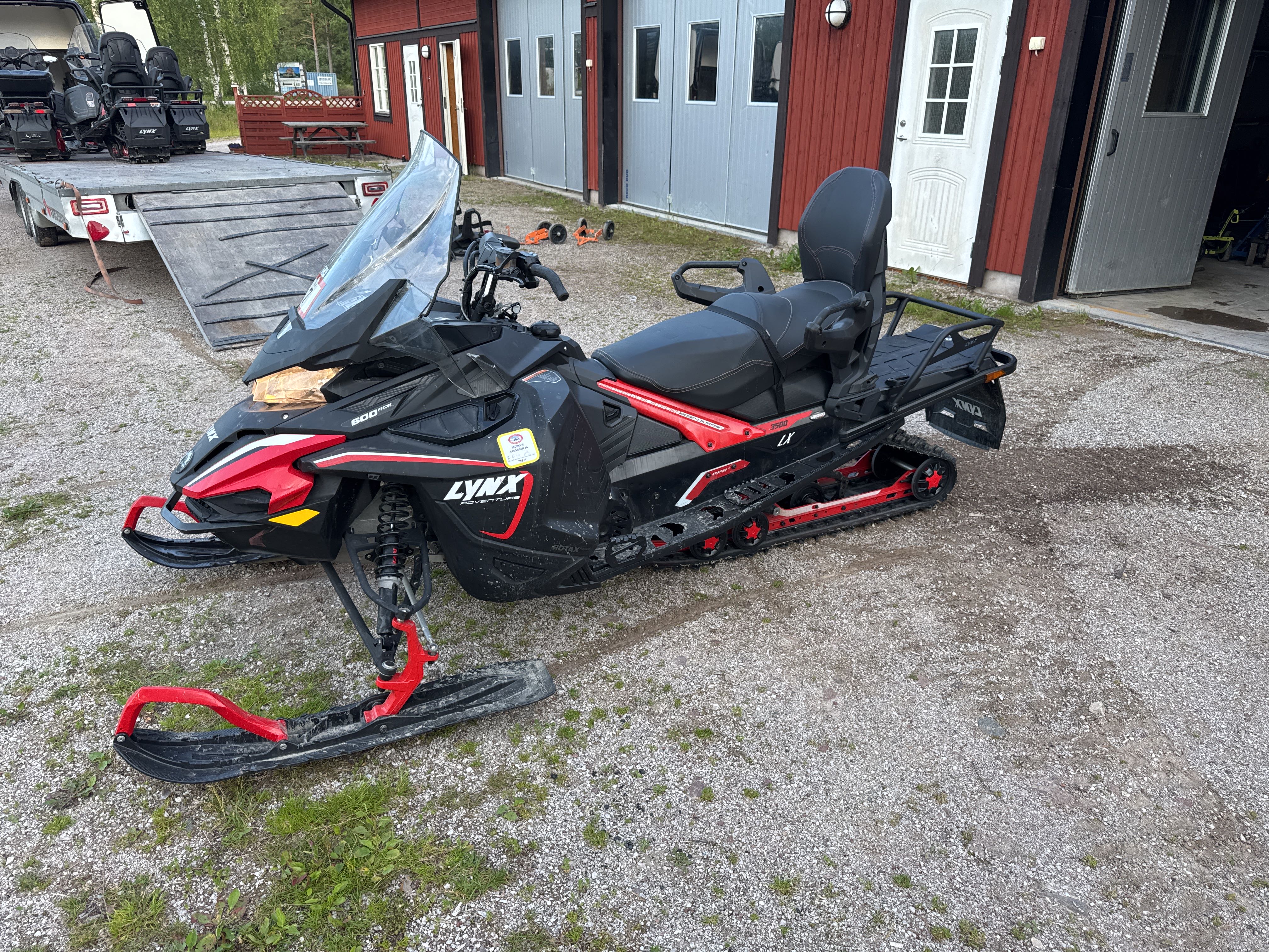 Snowmobile Lynx Adventure LX 600 ACE 4-stroke FFM62C - PS Auction