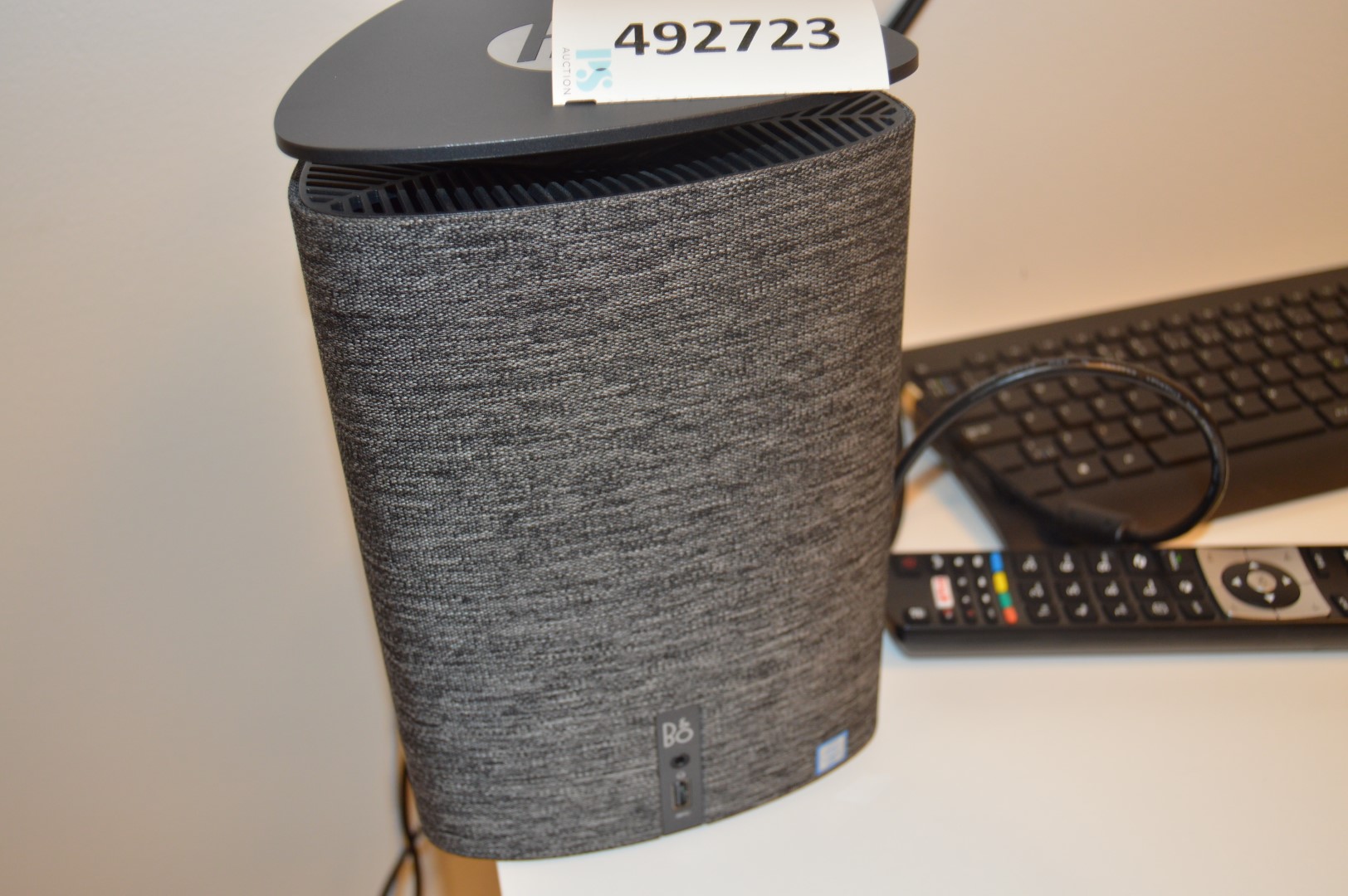 TV + HP Pavilion Wave Desktop - PS Auction - We value the future