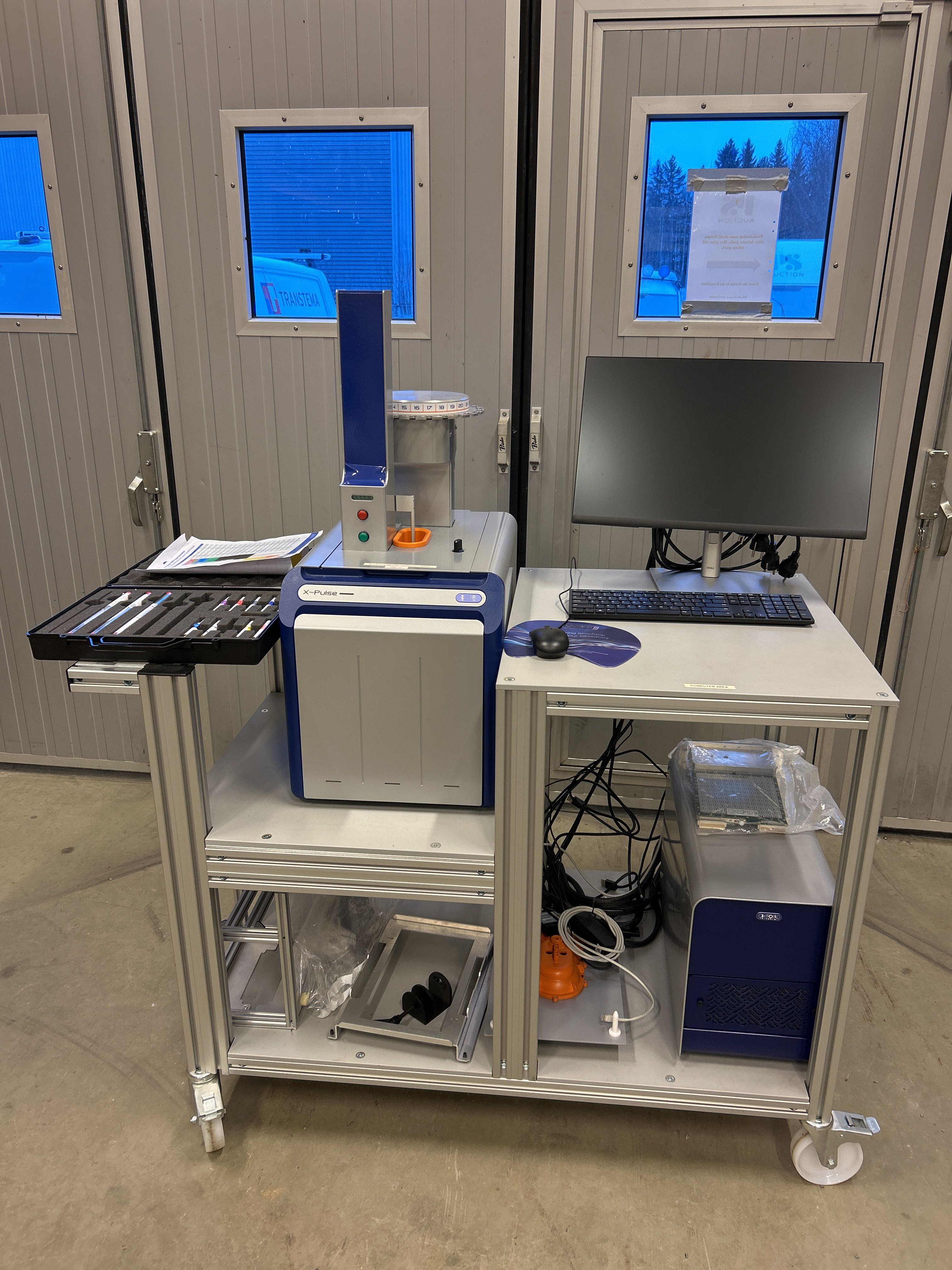 NMR spectrometer with autosampler and accessories - Oxford NMR spectrometer with autosampler and accessories - Oxford
