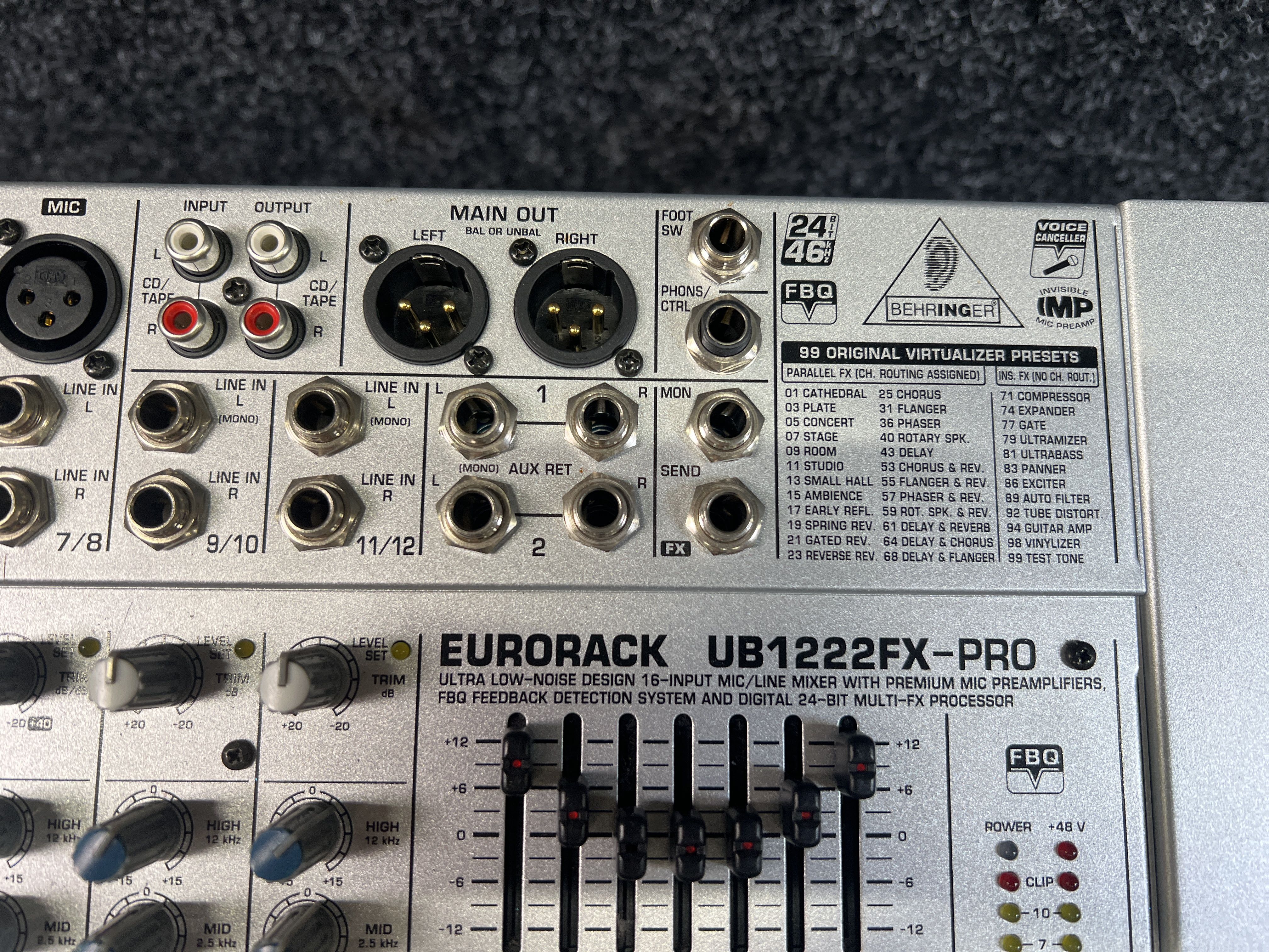 Sound mixer Behringer Europack UB1222FX-PRO - PS Auction - We