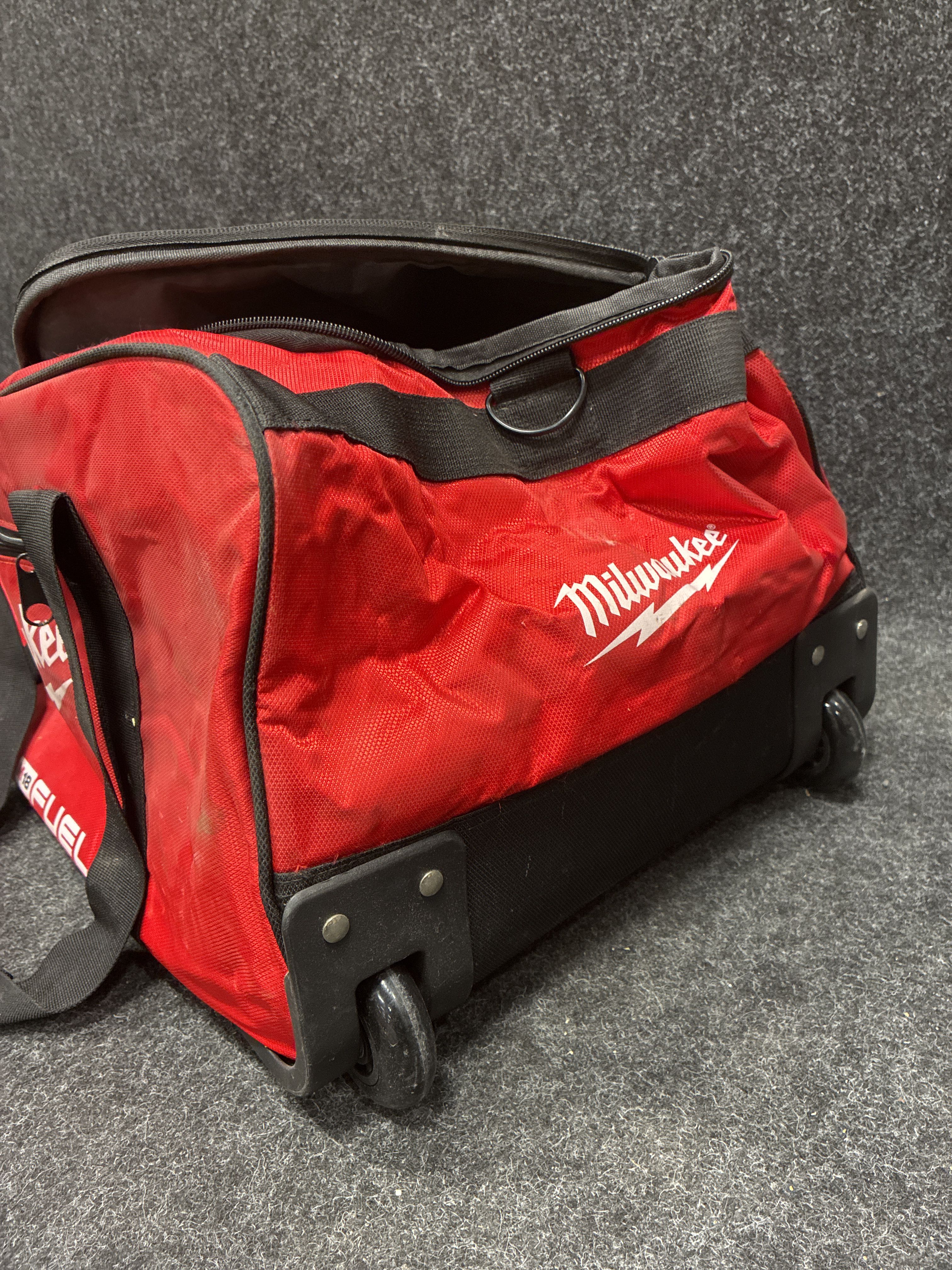 Tool bag Milwaukee M18 Fuel - PS Auction - We value the future