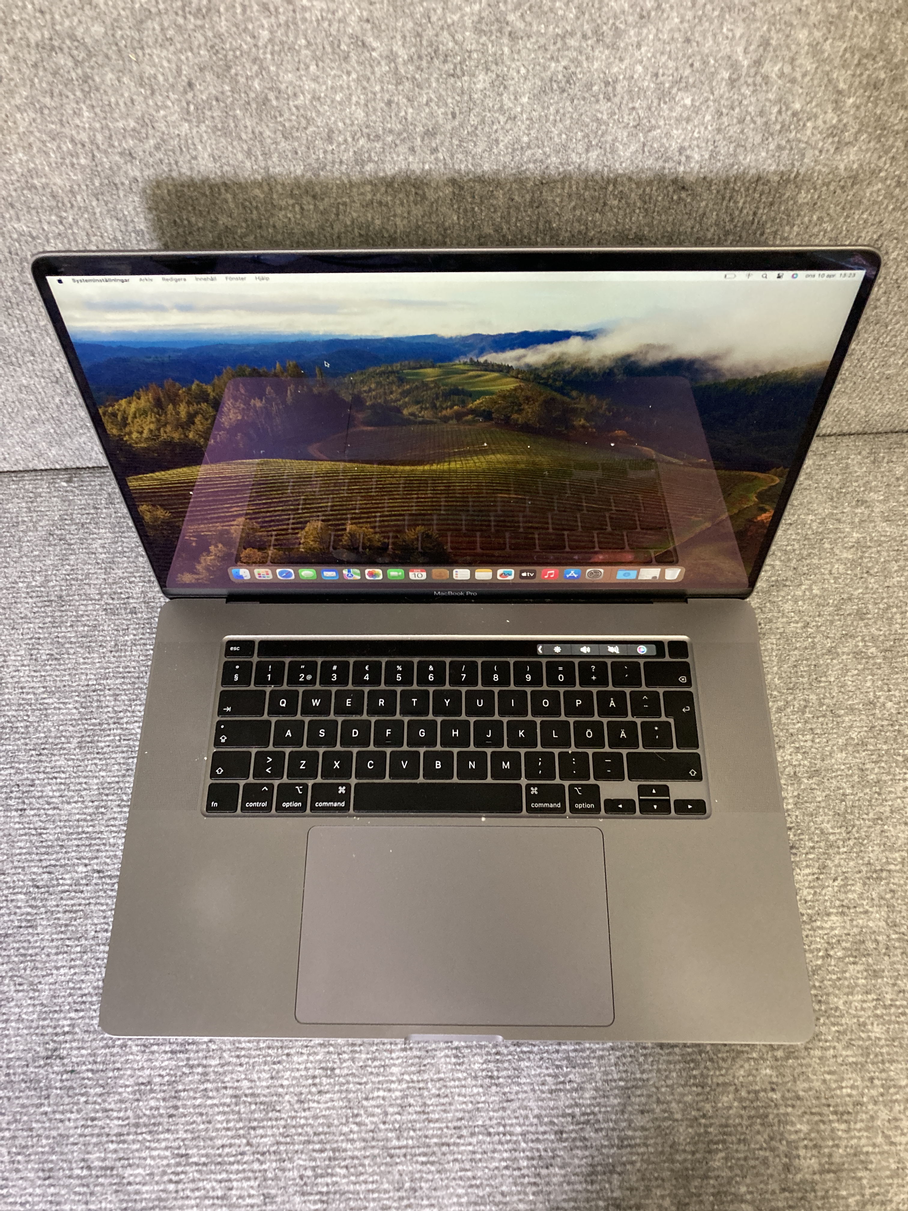 Apple MacBook Pro i7 16'' - PS Auction - We value the future