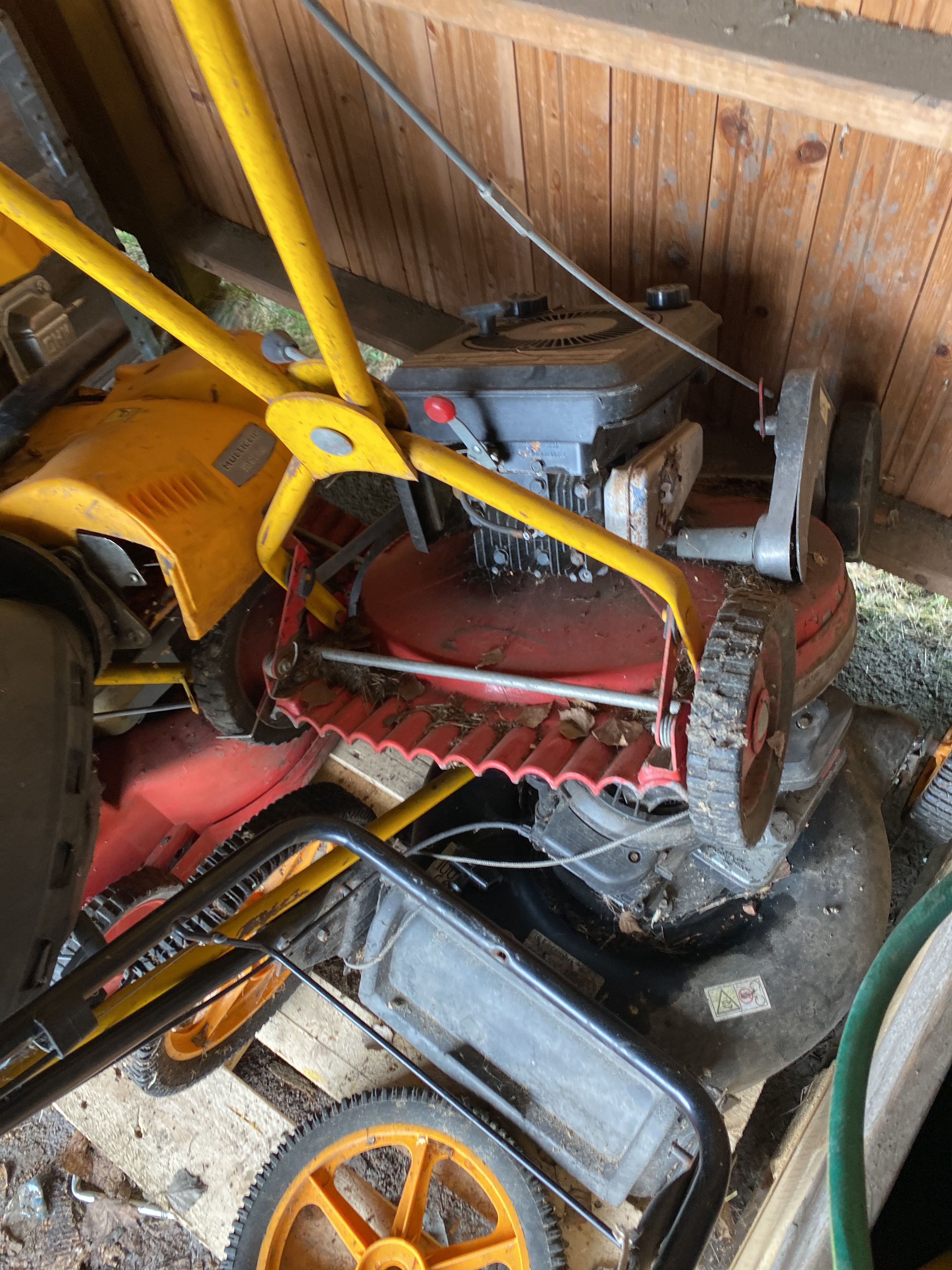 Larger lot with spare parts lawnmower PS Auction We value the