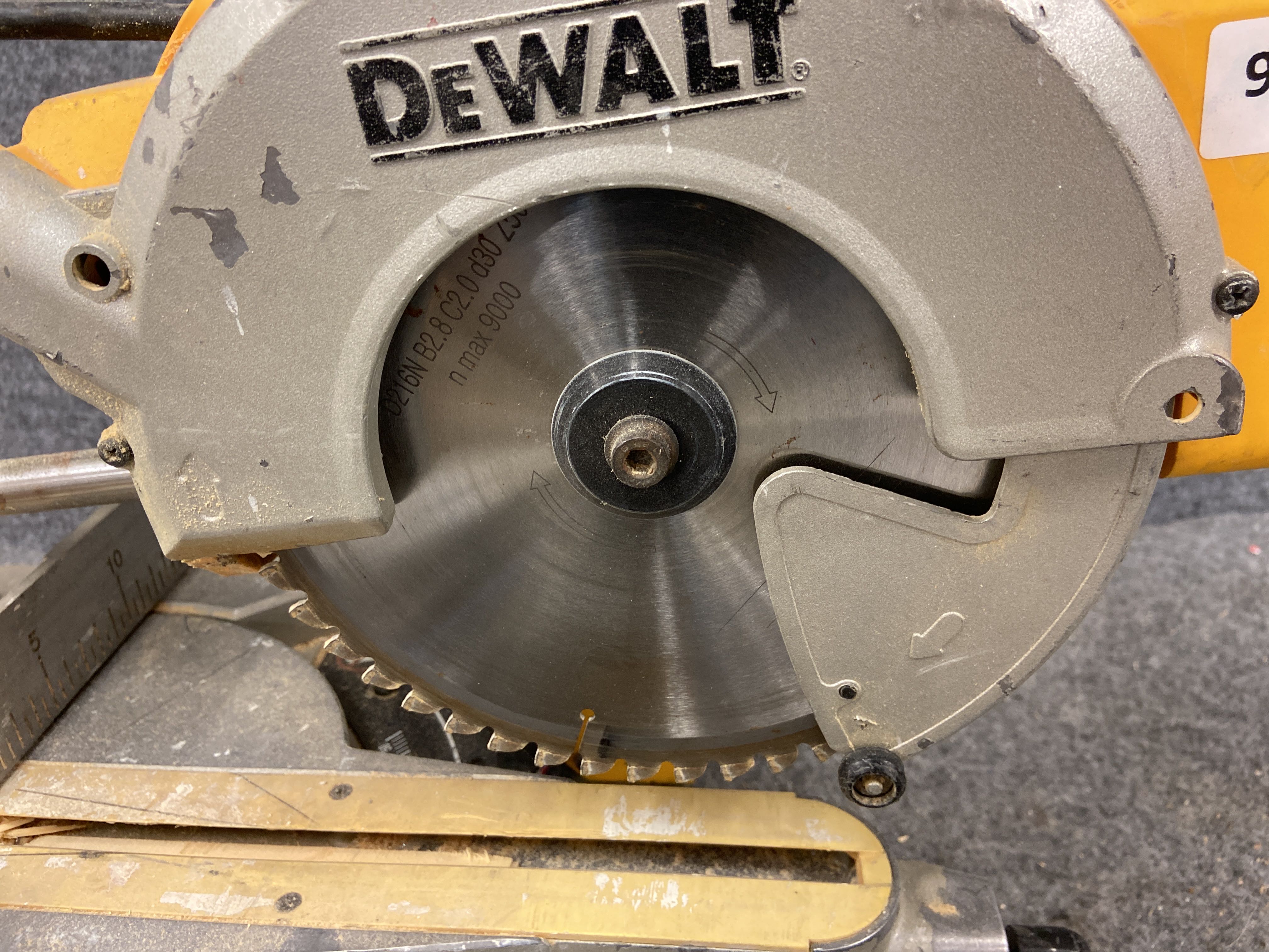 Cut and miter saw DeWalt PS Auction We value the future Largest