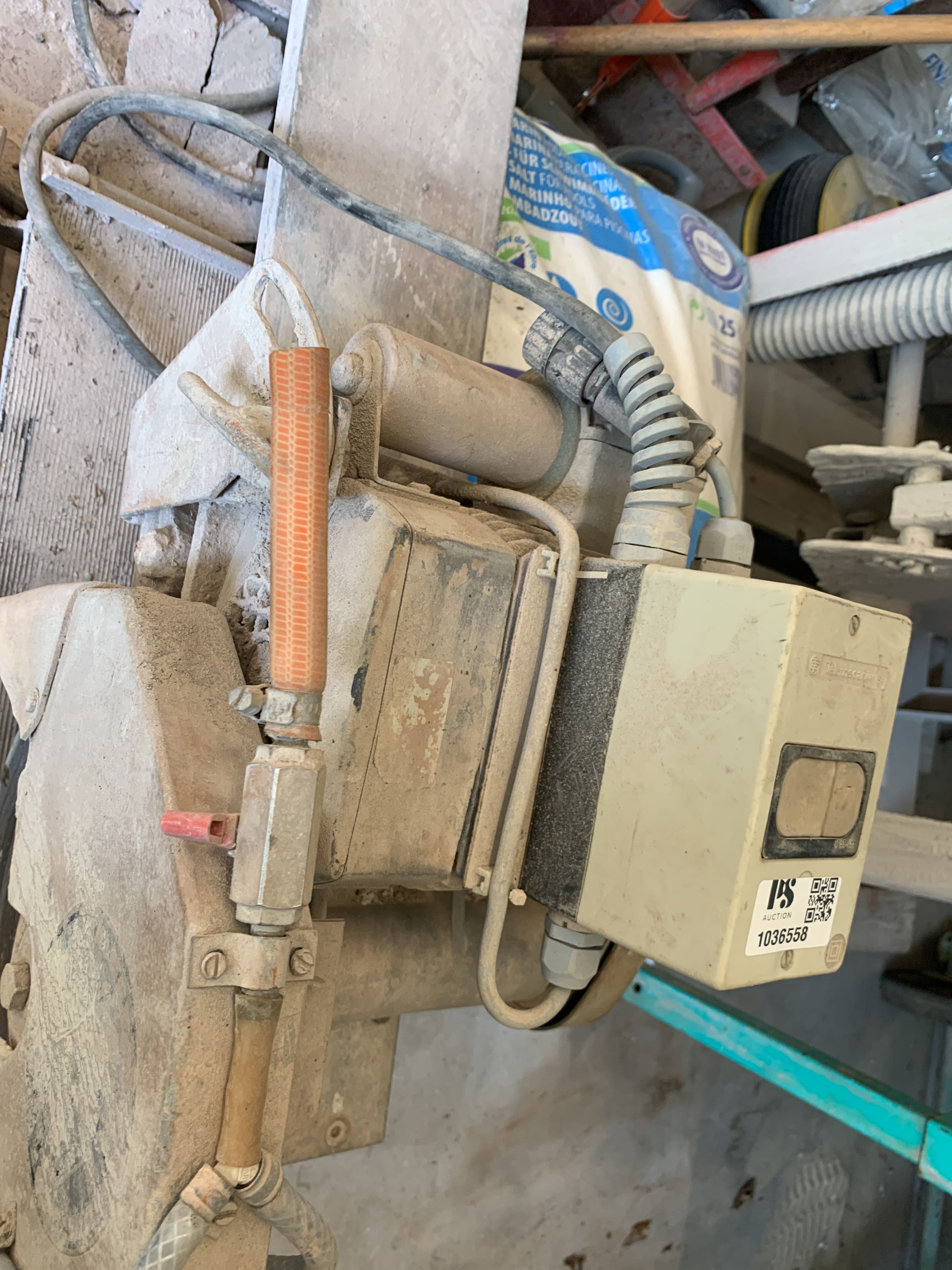 Stone saw - PS Auction - We value the future - Largest in net auctions