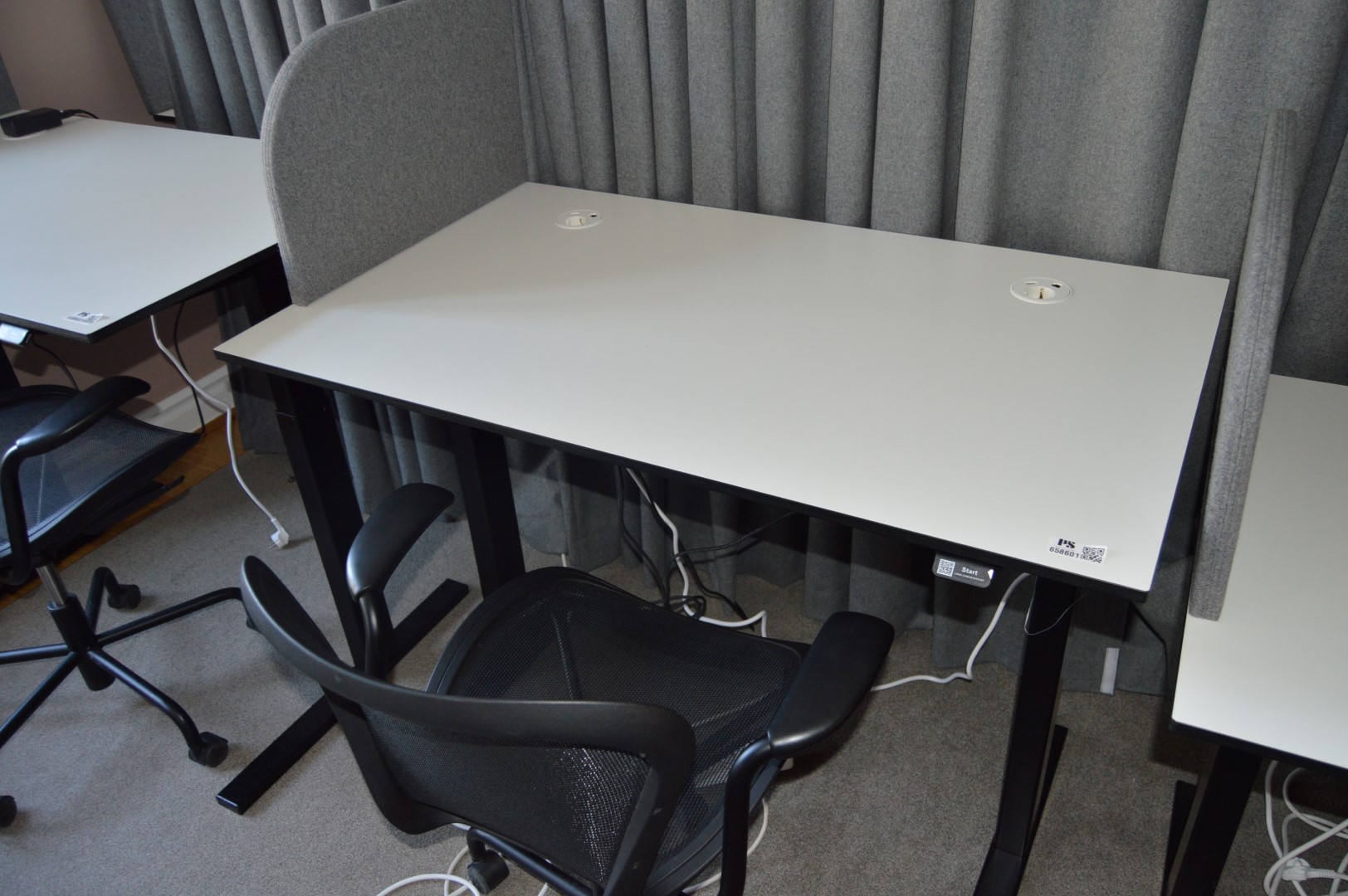 1 st Höjsänkbart skrivbord med stol 120x70 Nätauktioner 1 st Höjsänkbart skrivbord med stol 120x70 Nätauktioner