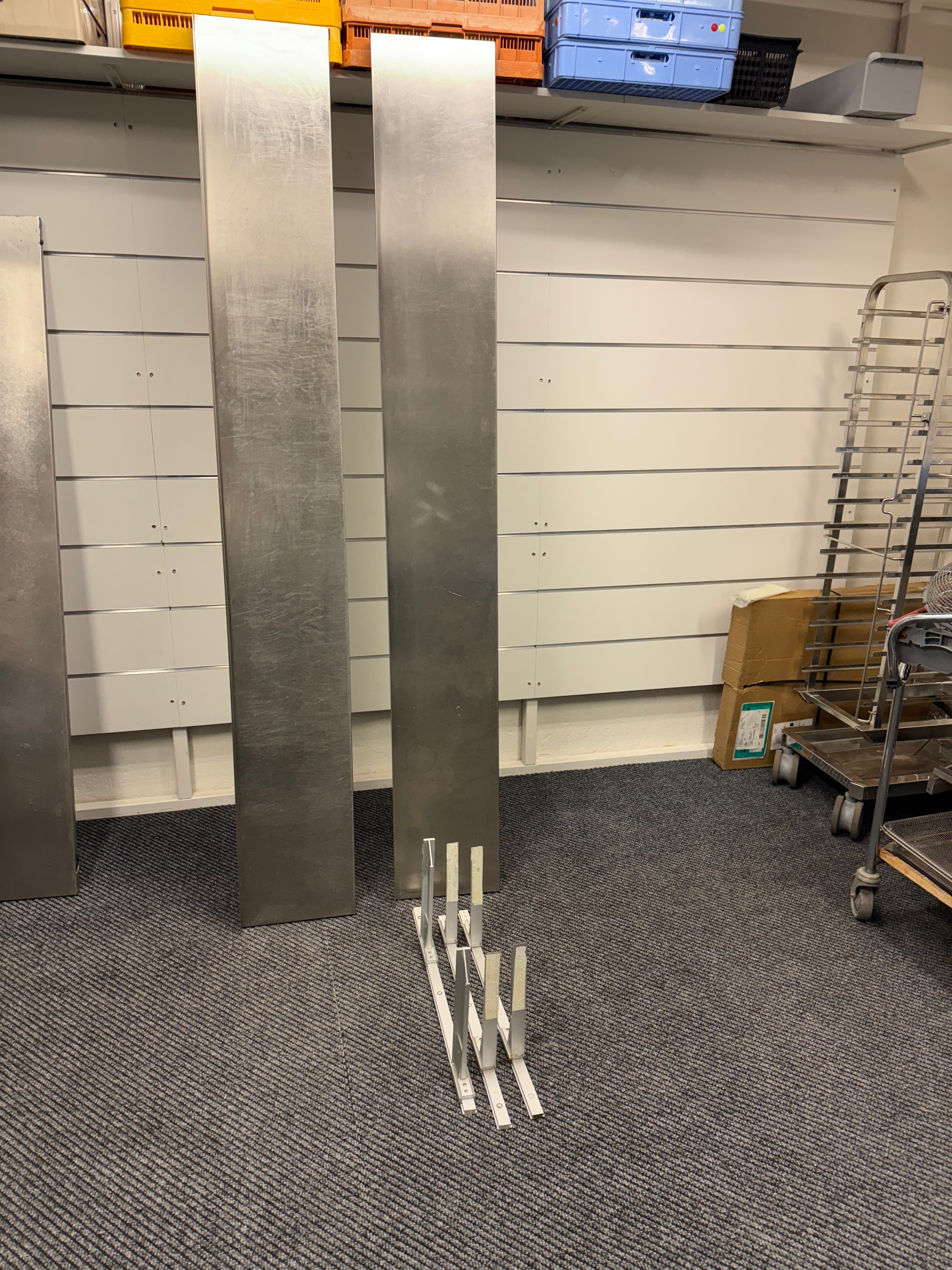 2 stainless steel shelves 200x30 cm including rails / brackets - PS ...