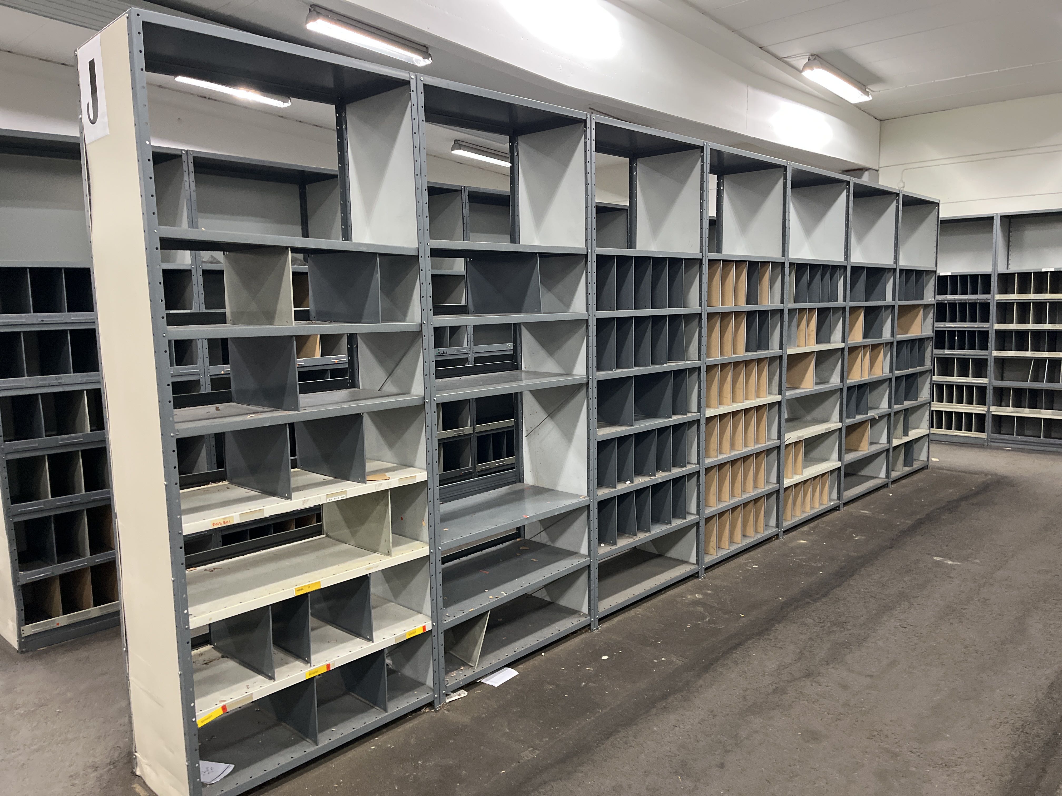 Assortment Rack Storage rack/Assortment rack with sheet metal shelves: 7 meters (J ...