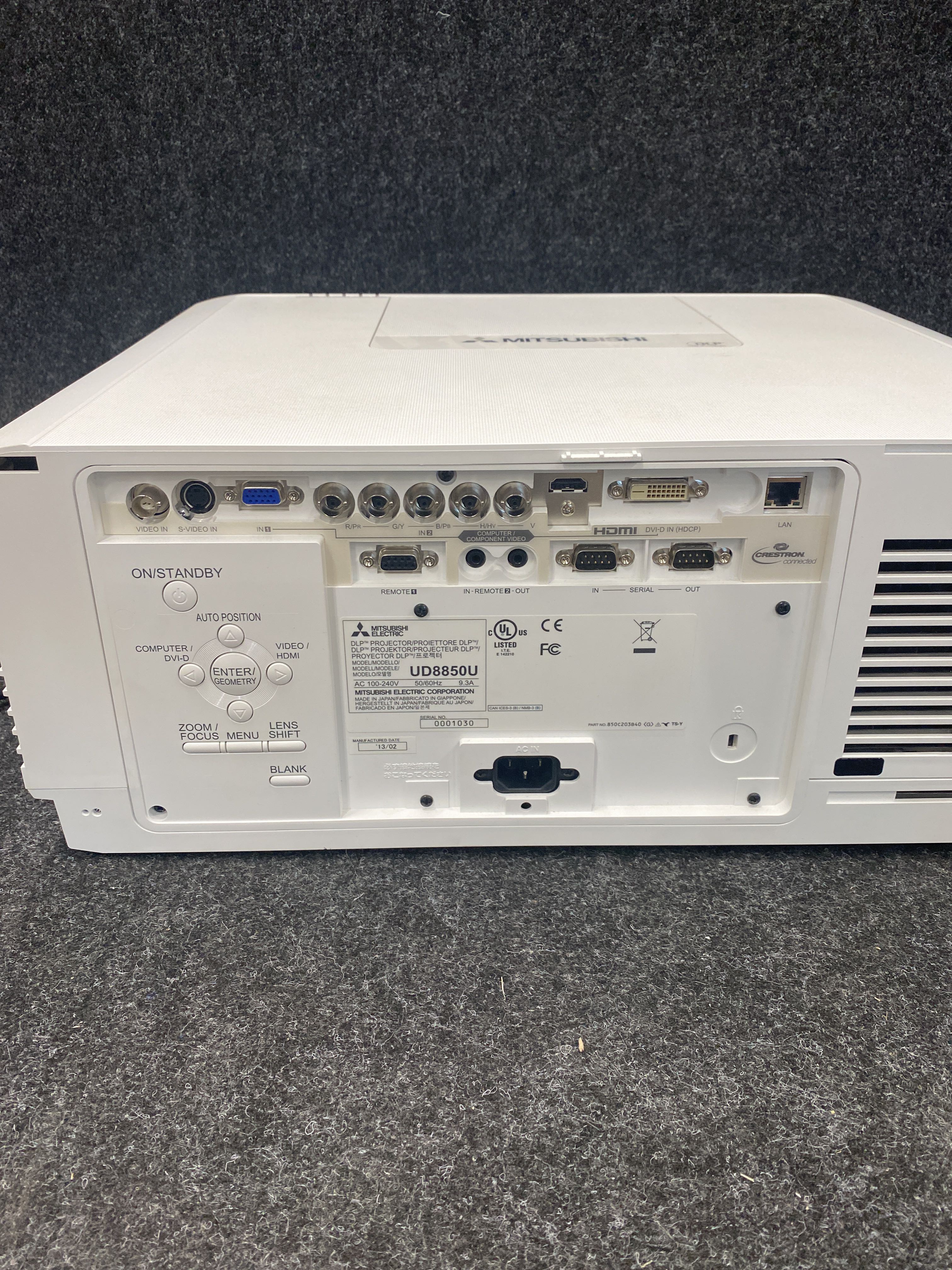 Mitsubishi UD8850U Projector - PS 