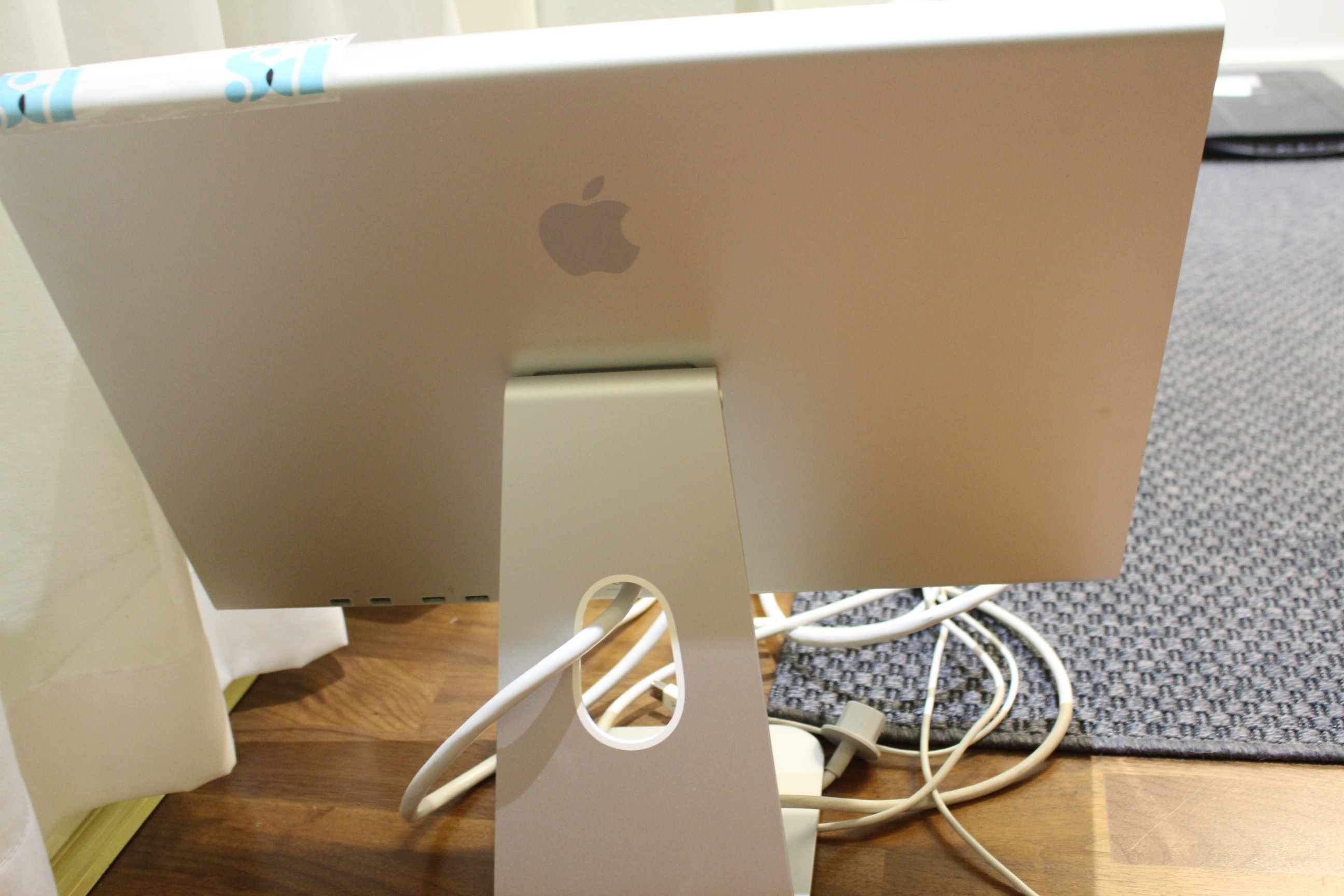 Apple Cinema Display 20 \