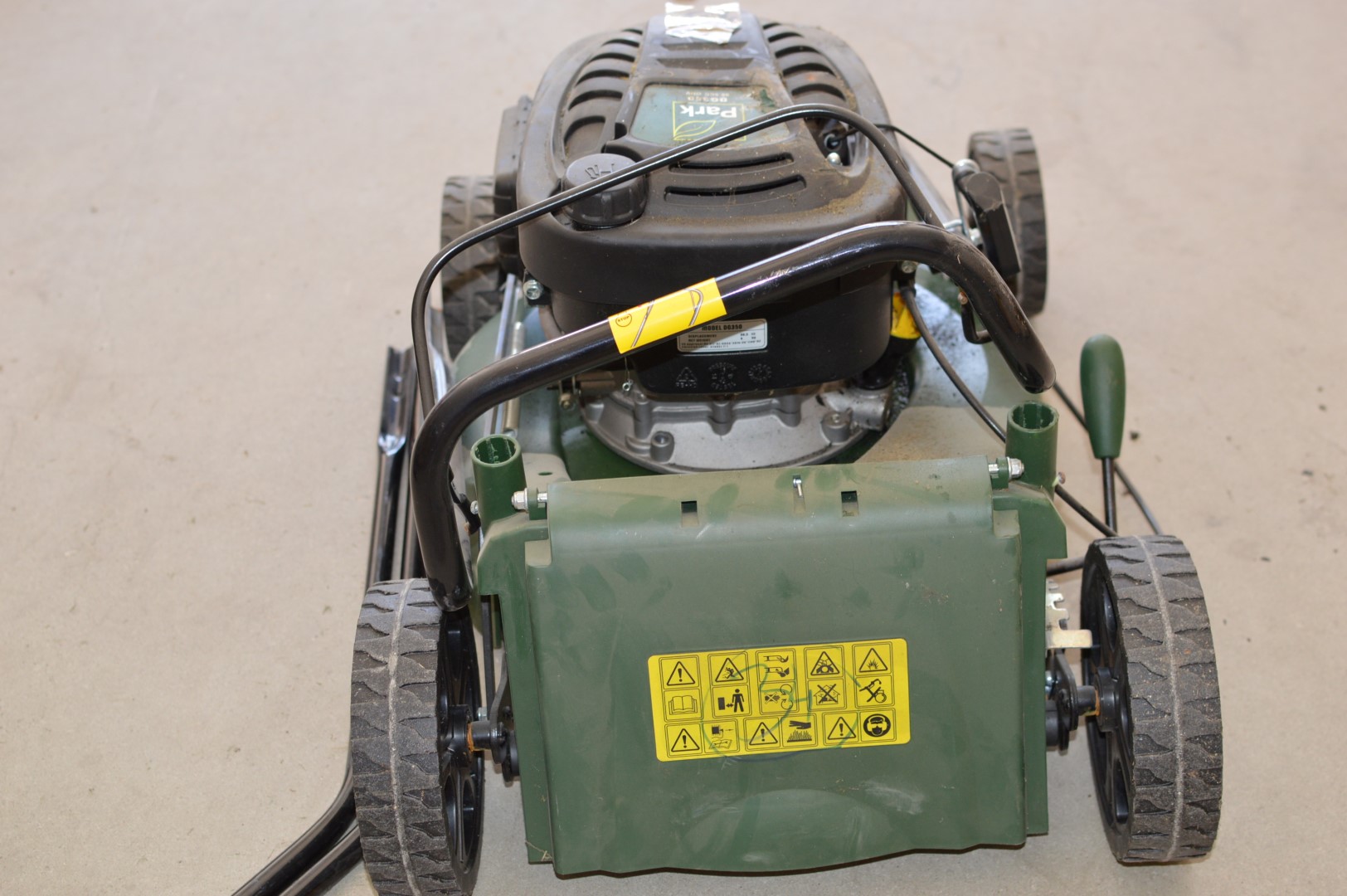 Park lawn mower DG350, 98,5cc, DT-807832 - PS Auction - We