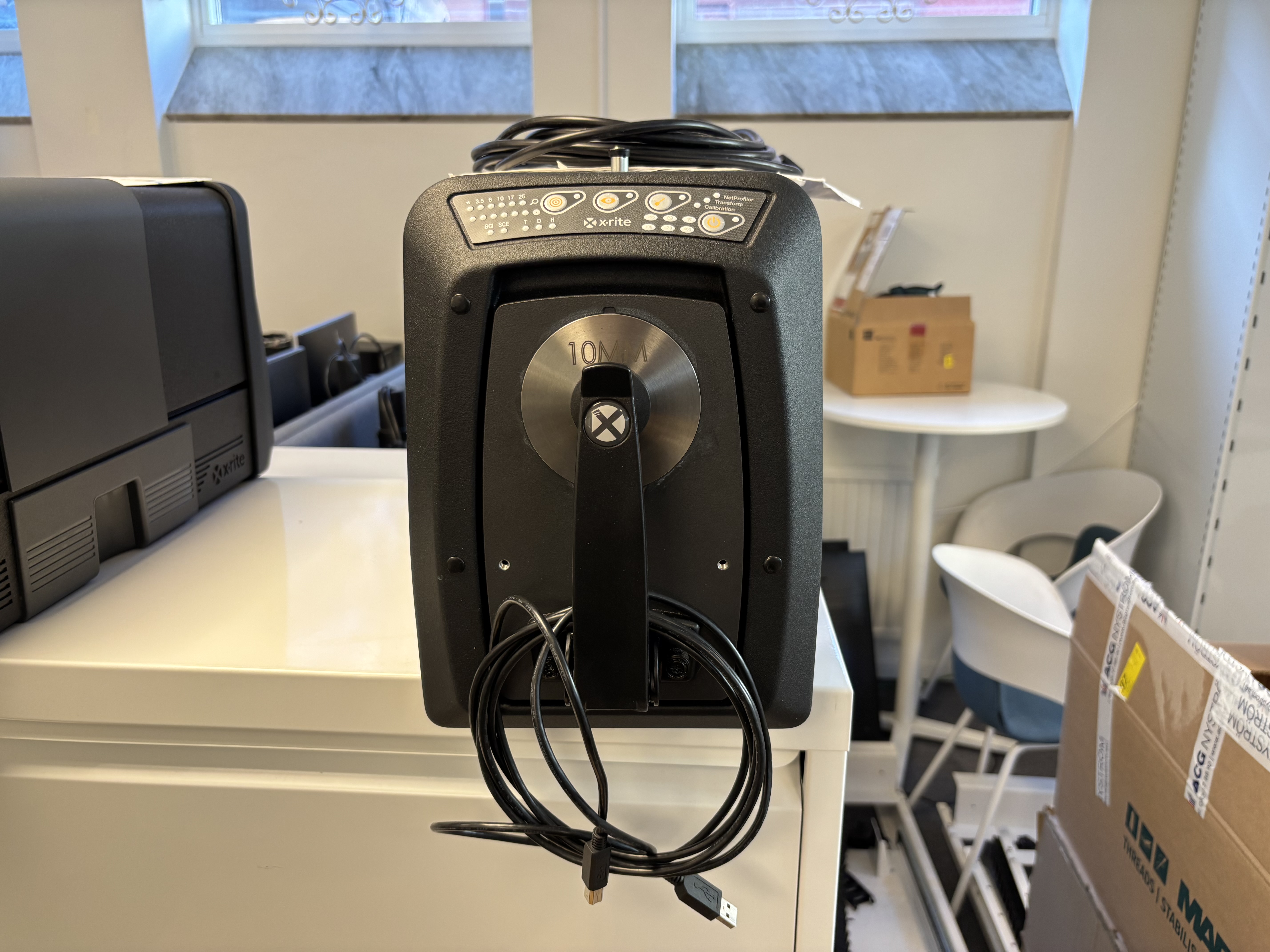 Measuring instrument / spectrophotometer with accessories - X-Rite ...