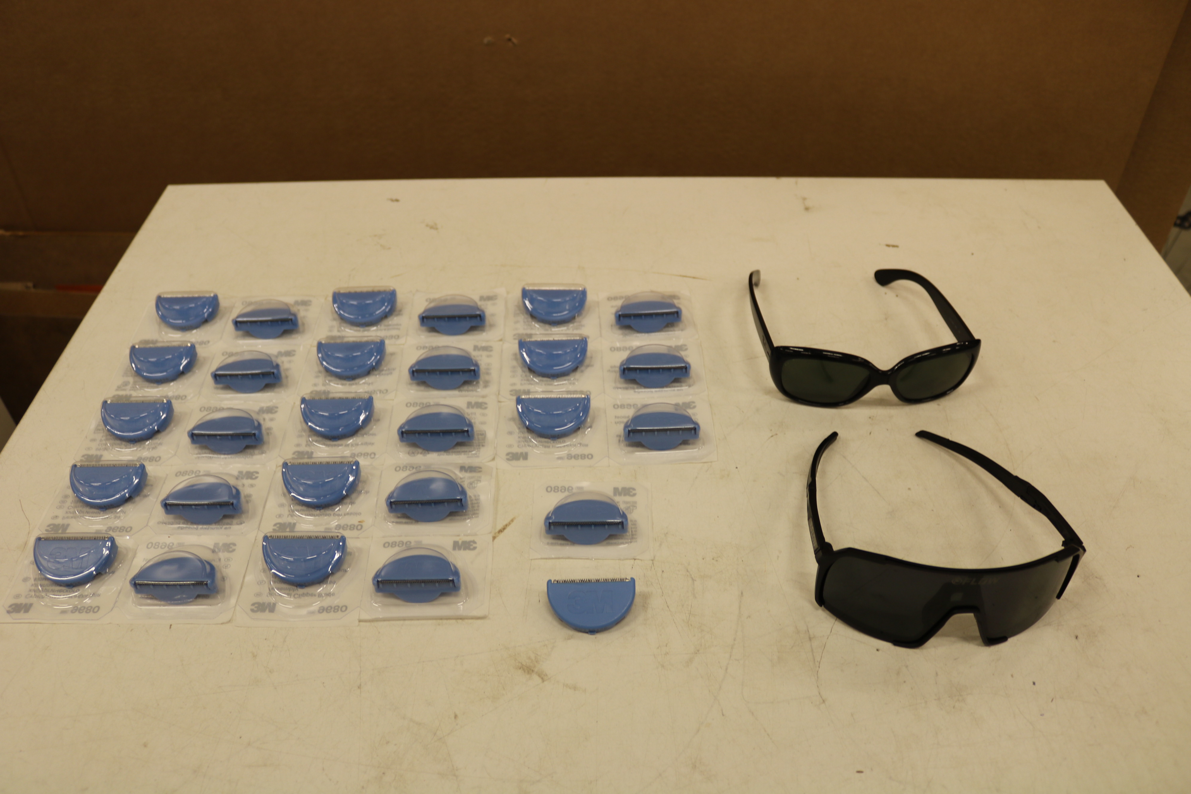 Sunglasses Valuation Ruling Sunglasses & razor blades - PS Auction - We value the future - Largest ...