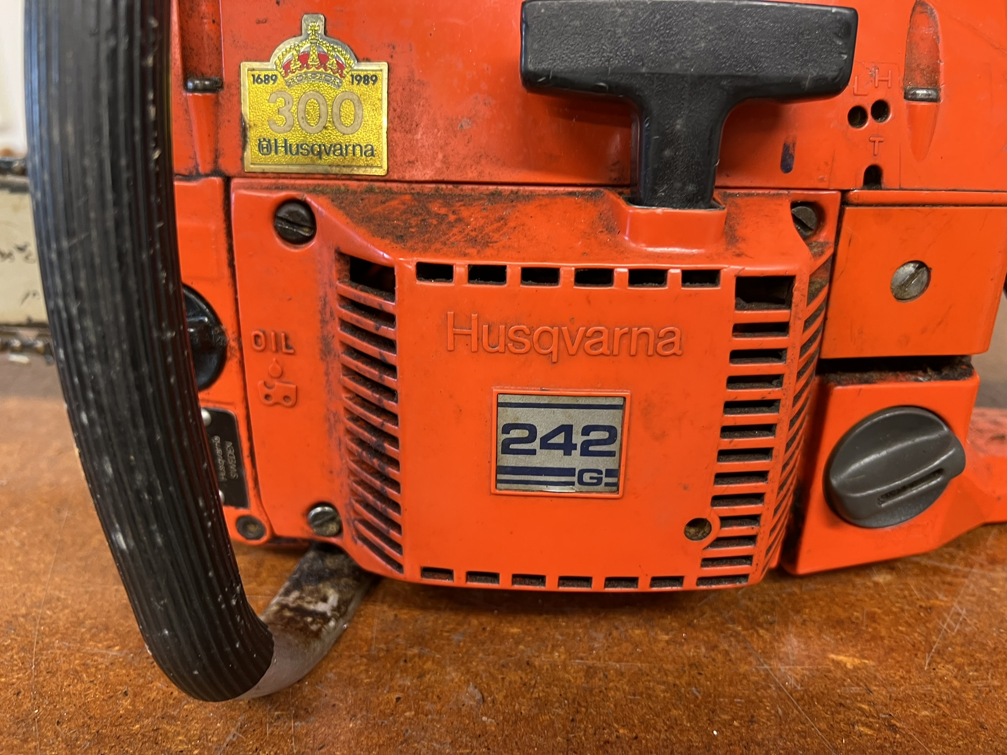 Chainsaw Husqvarna 242 G - PS Auction - We value the future 