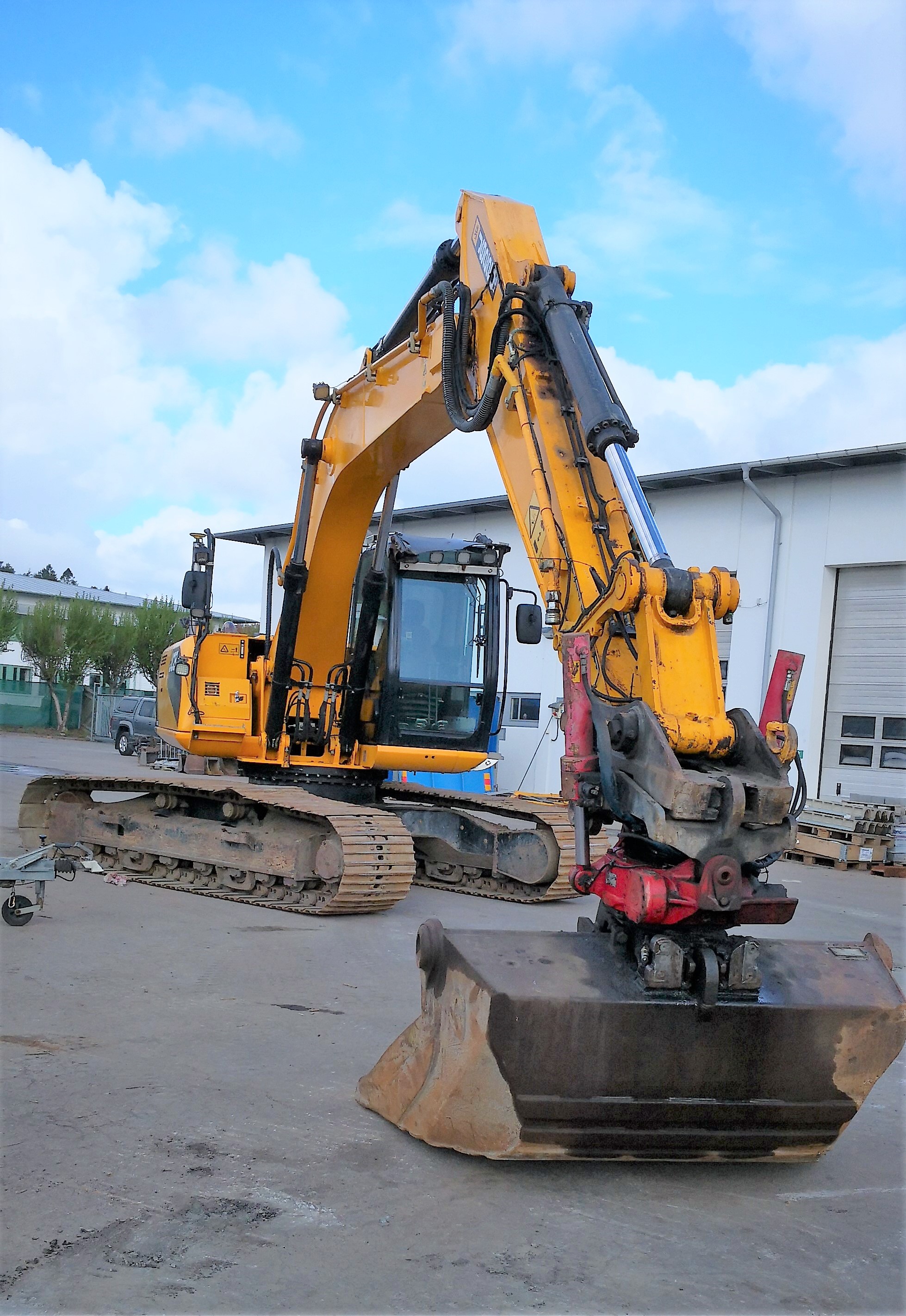 Js220lc Track excavator JCB JS220LC -12 - PS Auction - We value the future ...