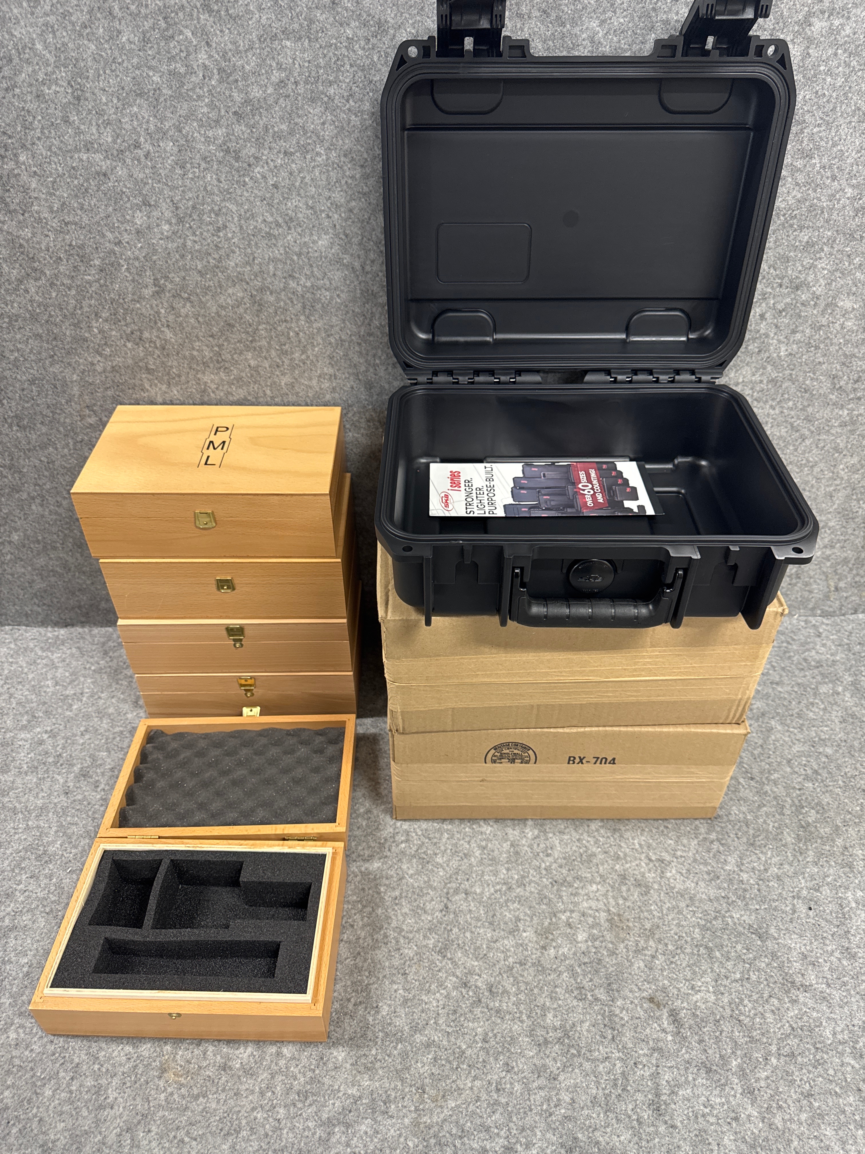 Microphon Box 8 microphone cases/boxes - PS Auction - We value the future - Largest ...