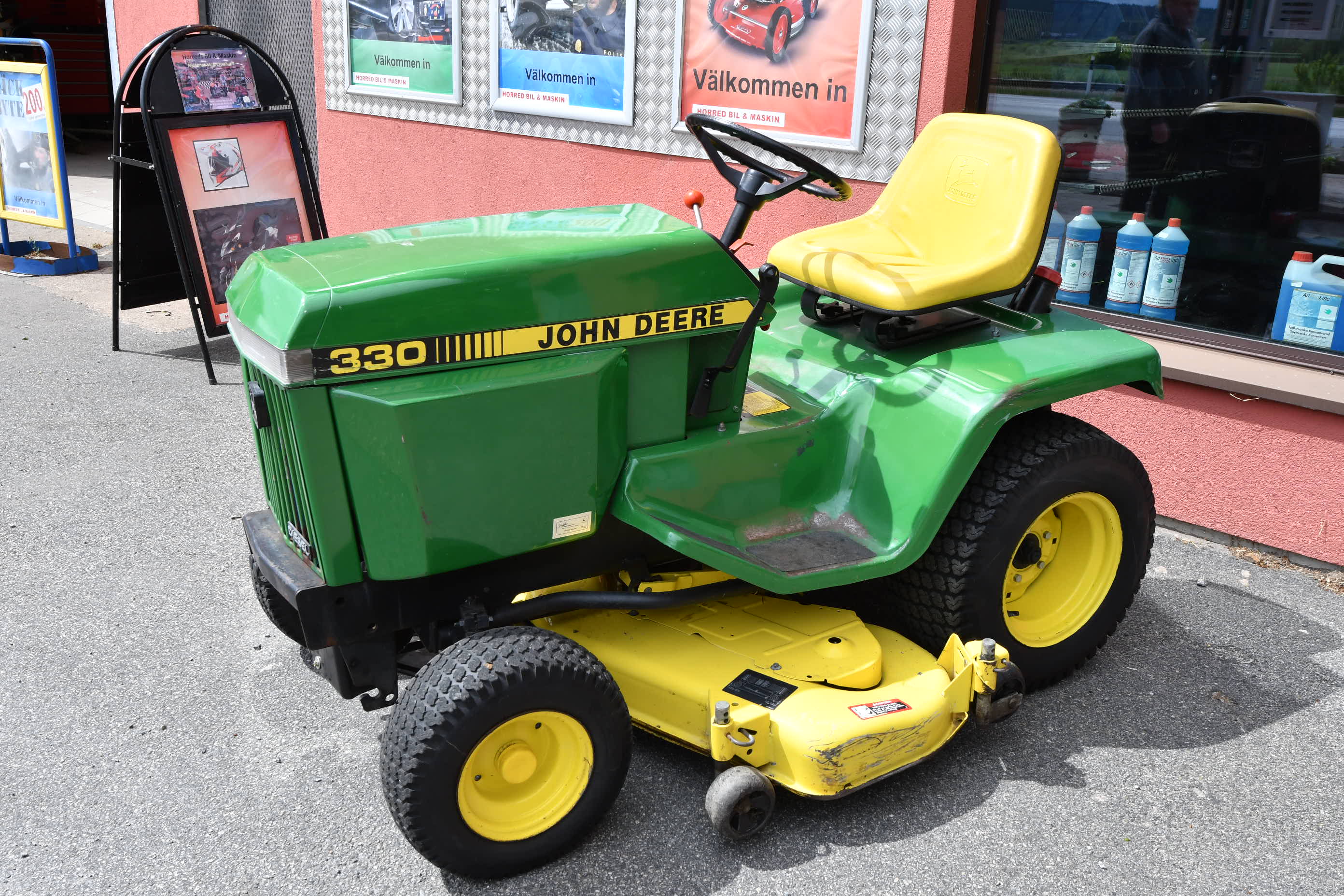 Garden tractor JOHN DEERE 330 Diesel PS Auction We value the future