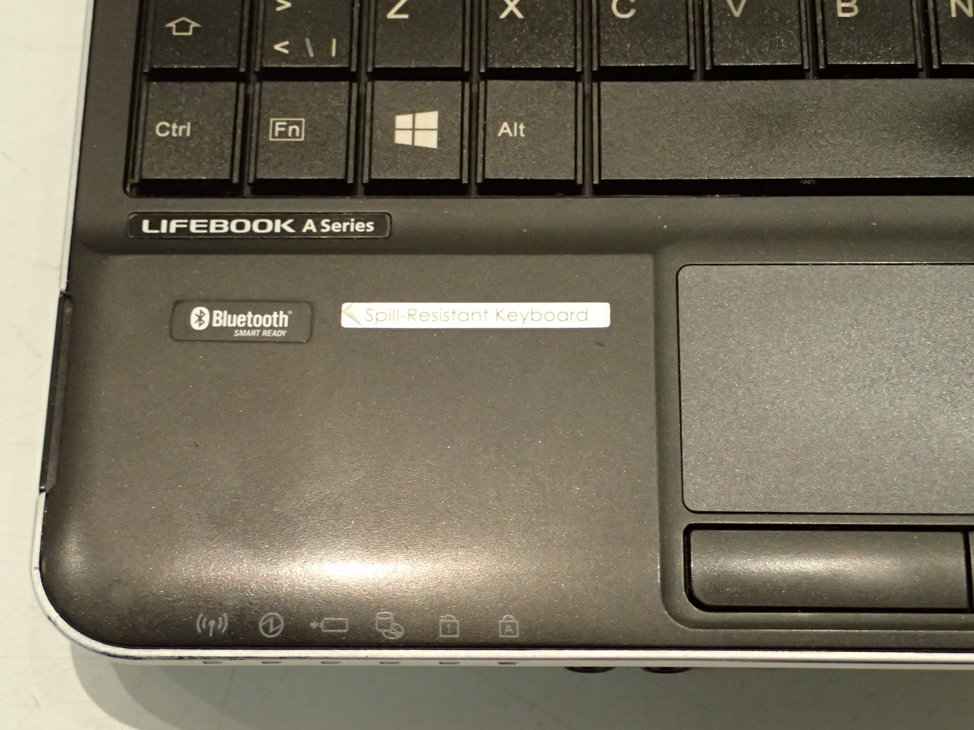 パソコン a bathing ape ✗ fujitsu FMV レア ASUS×A BATHING APEコラボで実現した「Vivobook S 15 OLED BAPE