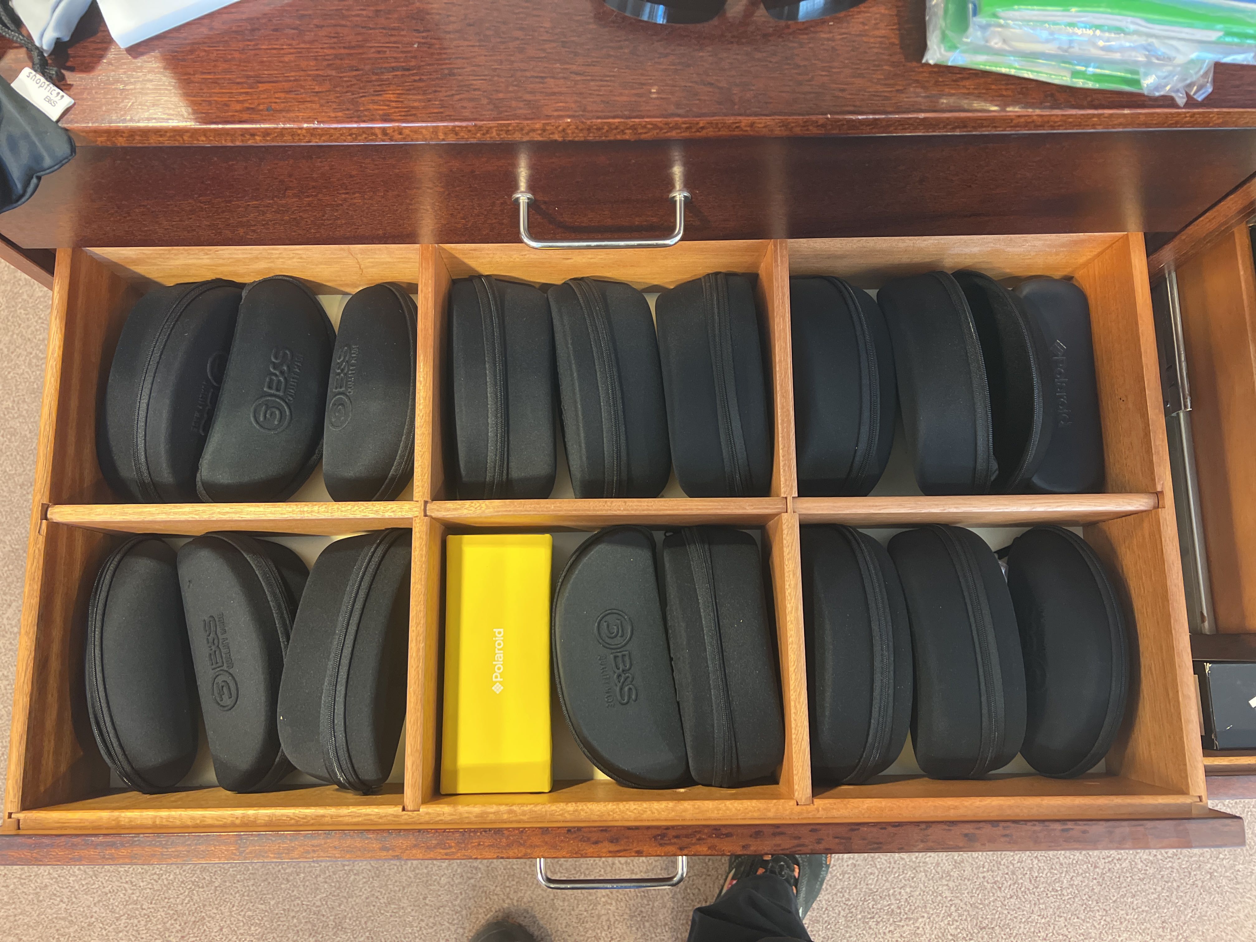 Net Spectacles Case Glasses & cases - PS Auction - We value the future - Largest in net ...