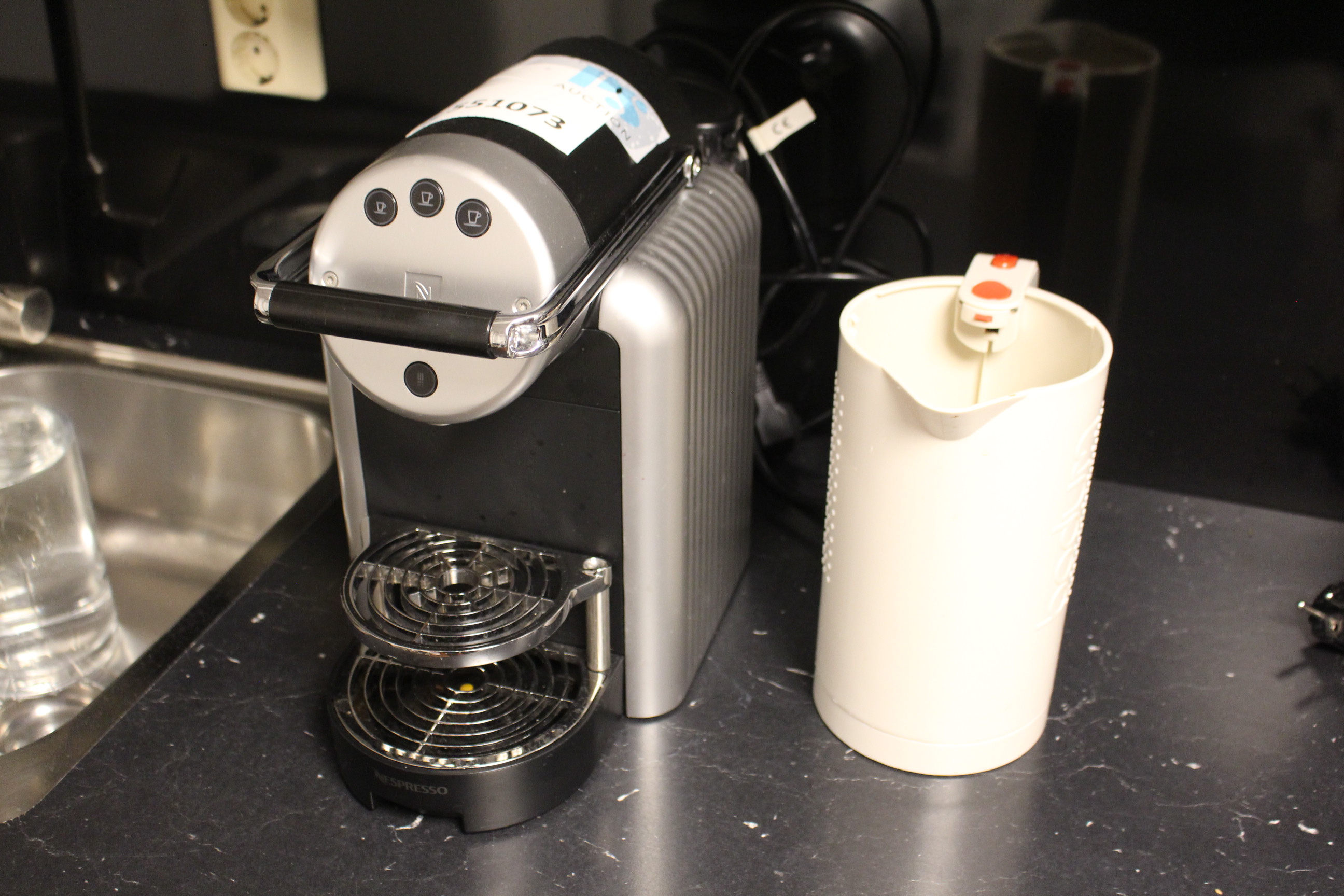 Espresso machine Nespresso Zenius - PS Auction - We value the