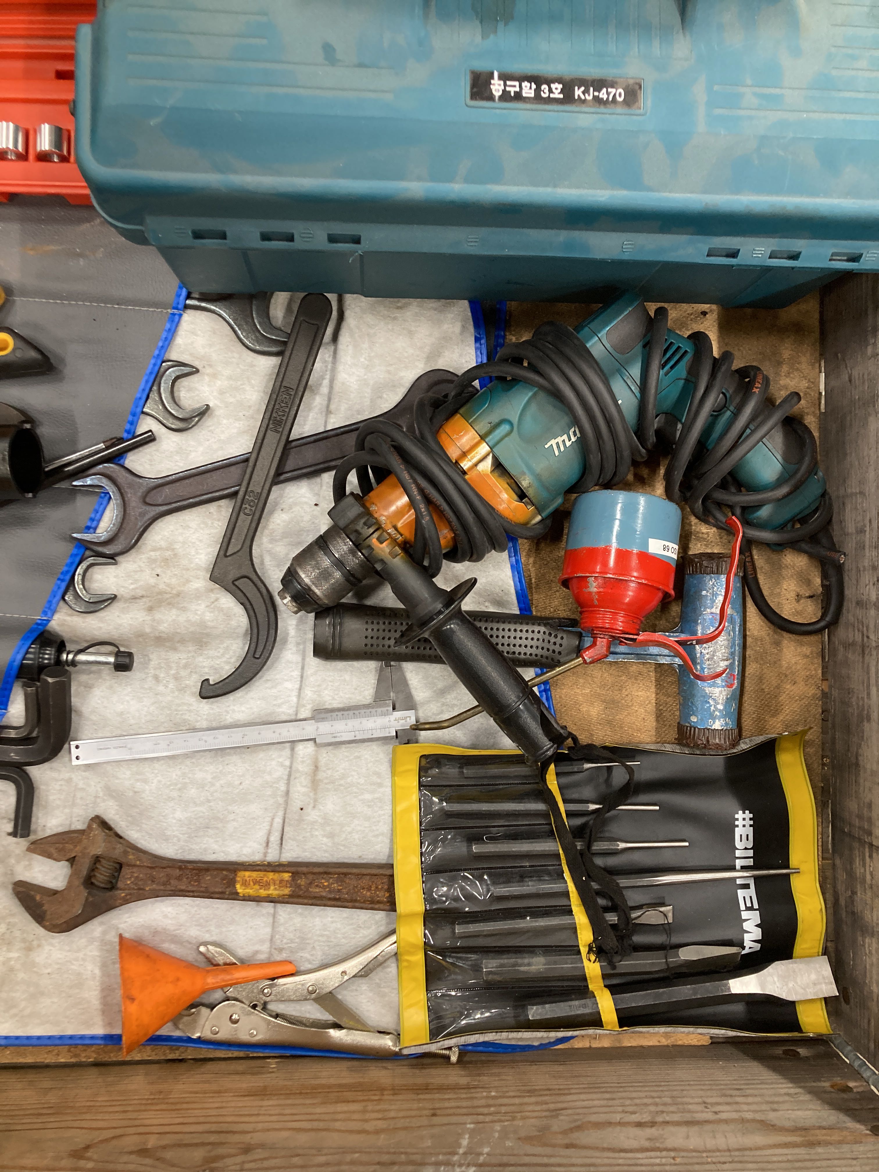 Hand tools and electric machines - PS Auction - We value the future ...