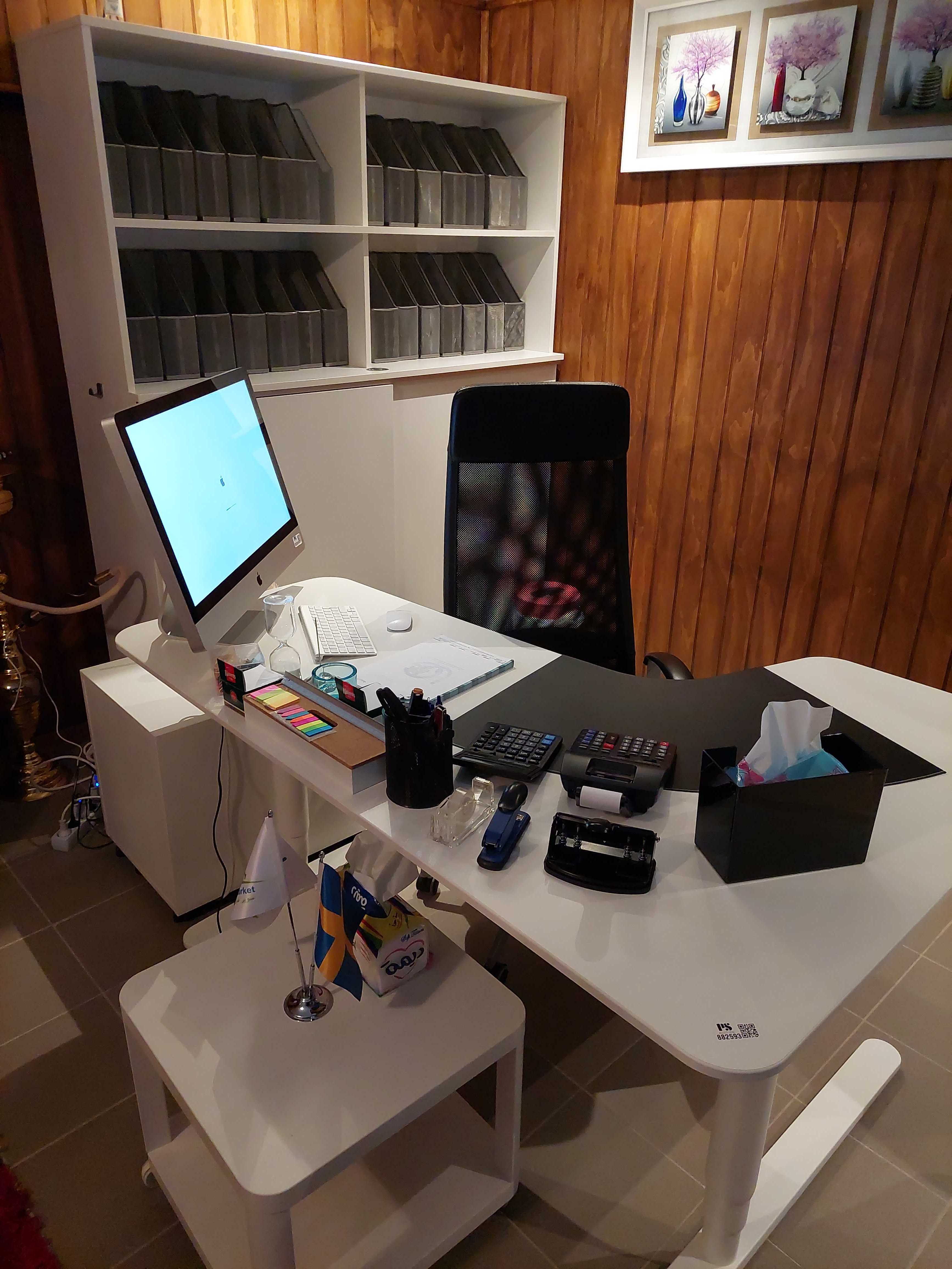 Office furniture 5 pieces & Document holder PS Auction We value the