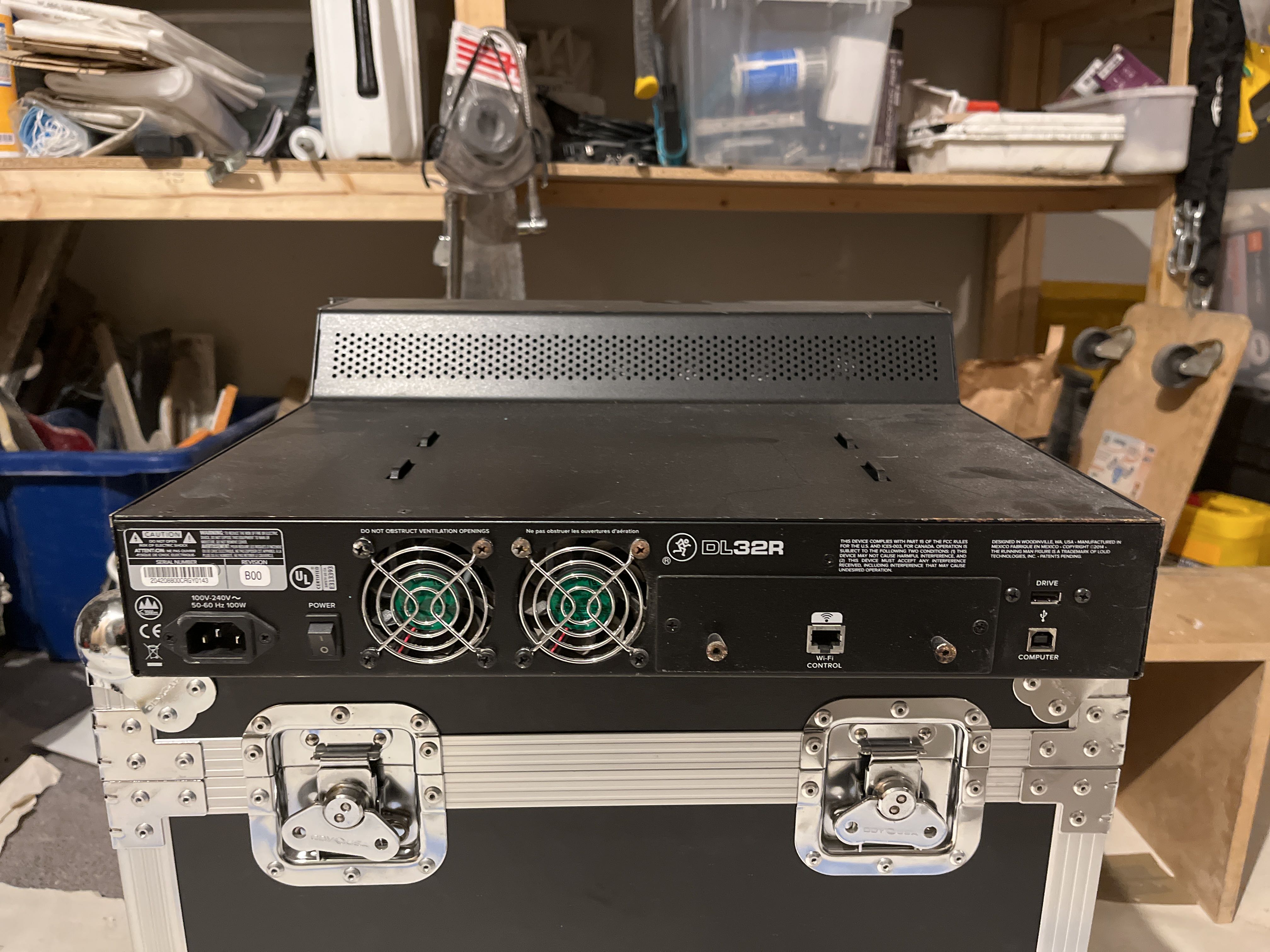 Mackie DL32R Digital Mixer - PS Auction - We value the future