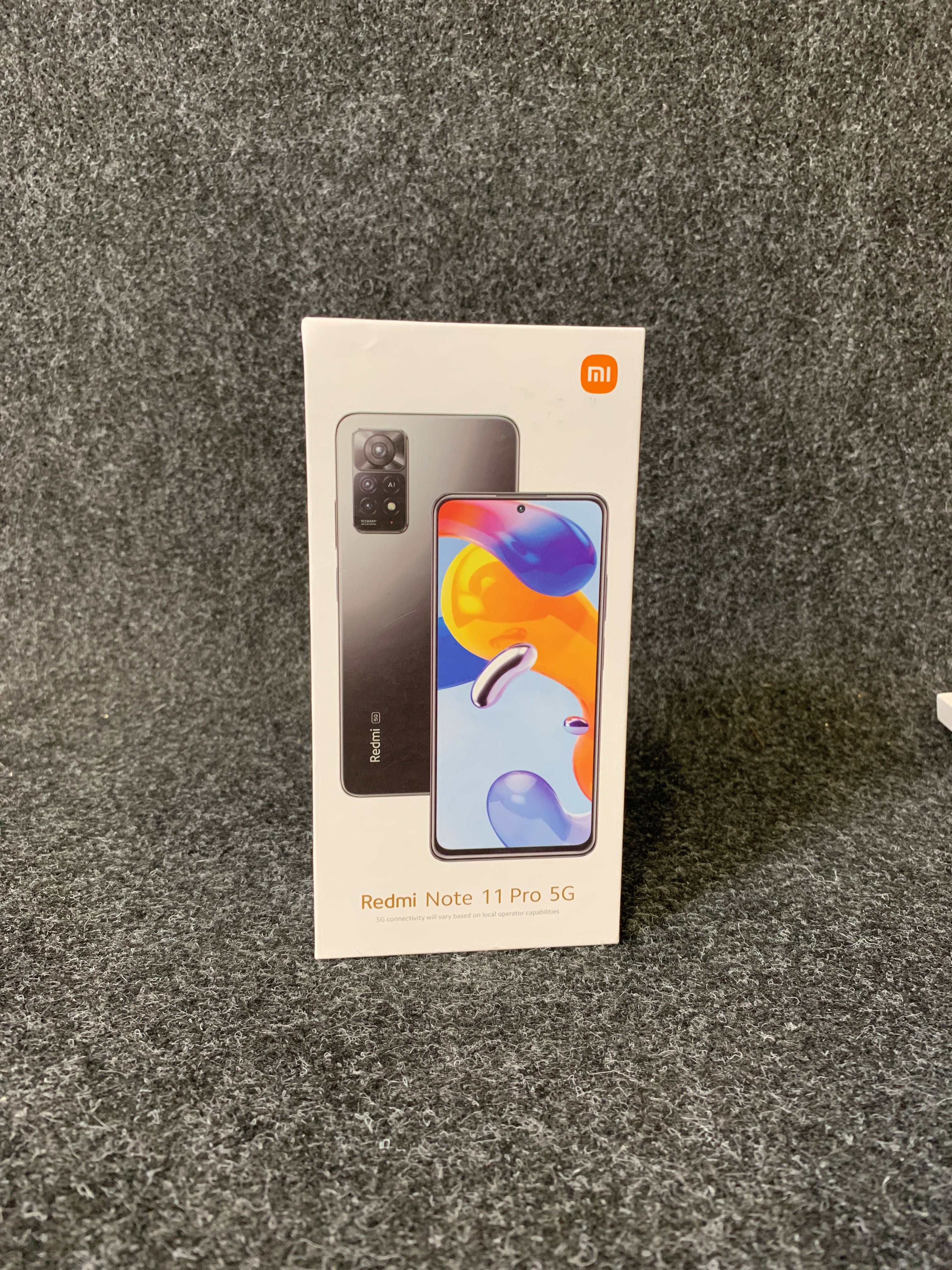 Mobile phone Xiaomi Redmi Note 11 Pro 5G Graphite Gray 6+