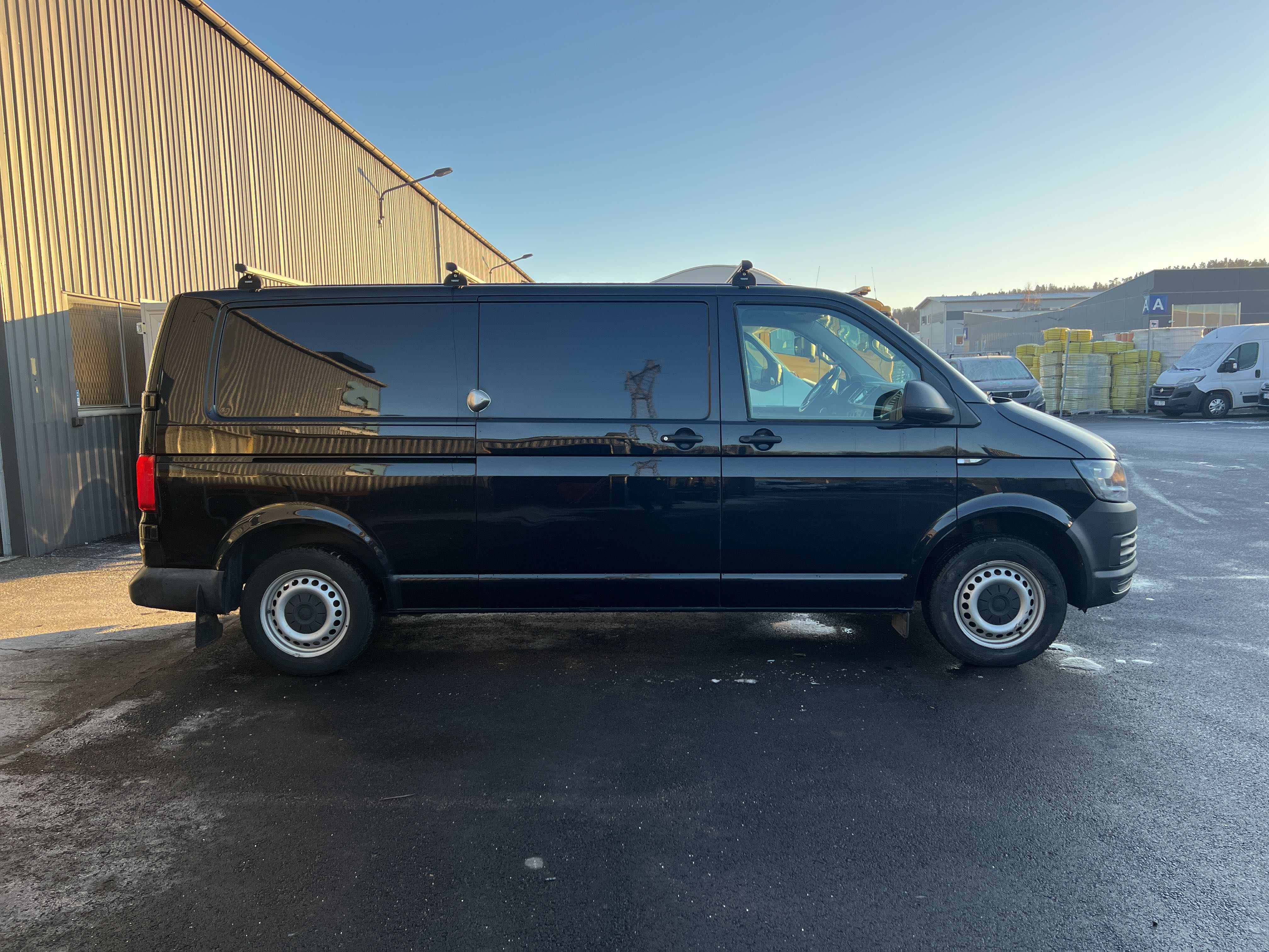Volkswagen Transporter T28 2.0 TDI BMT Manual, 150hp -2016