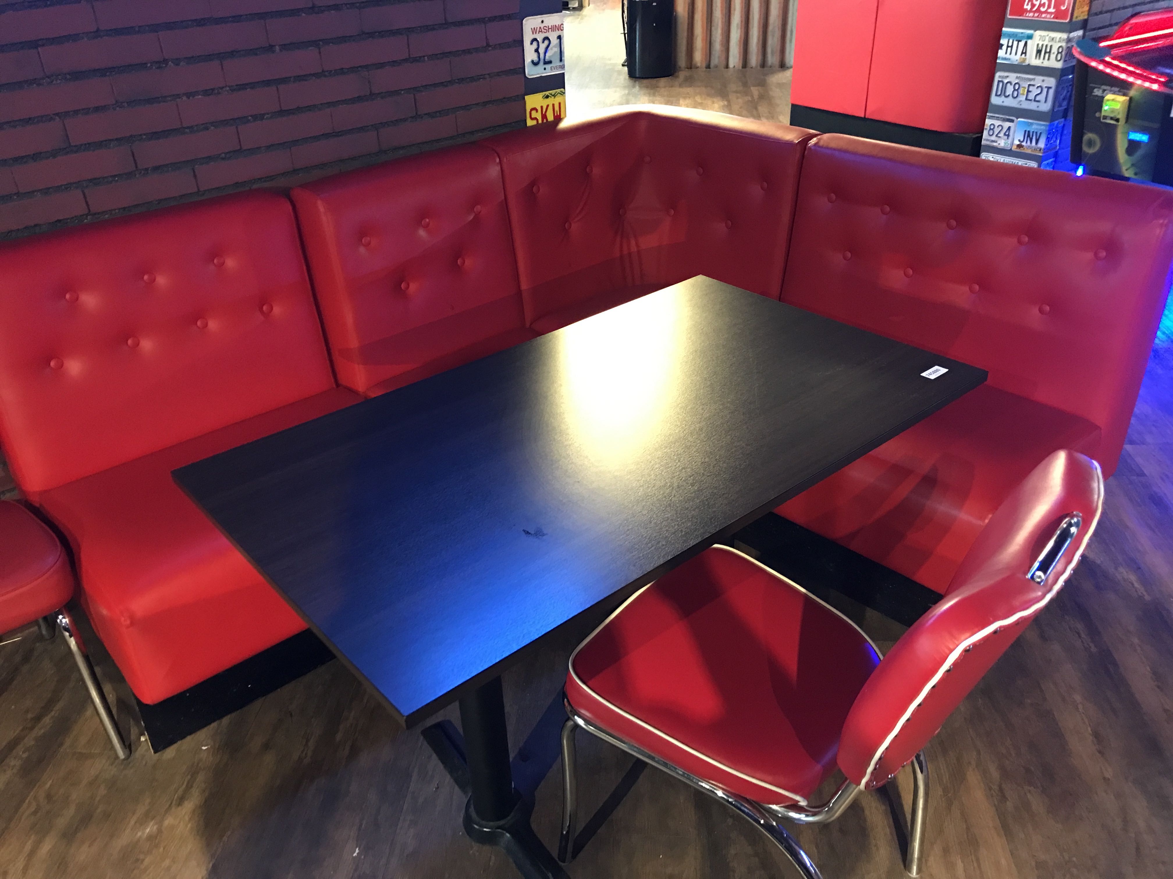Restaurant furniture in red imitation leather PS Auction We value