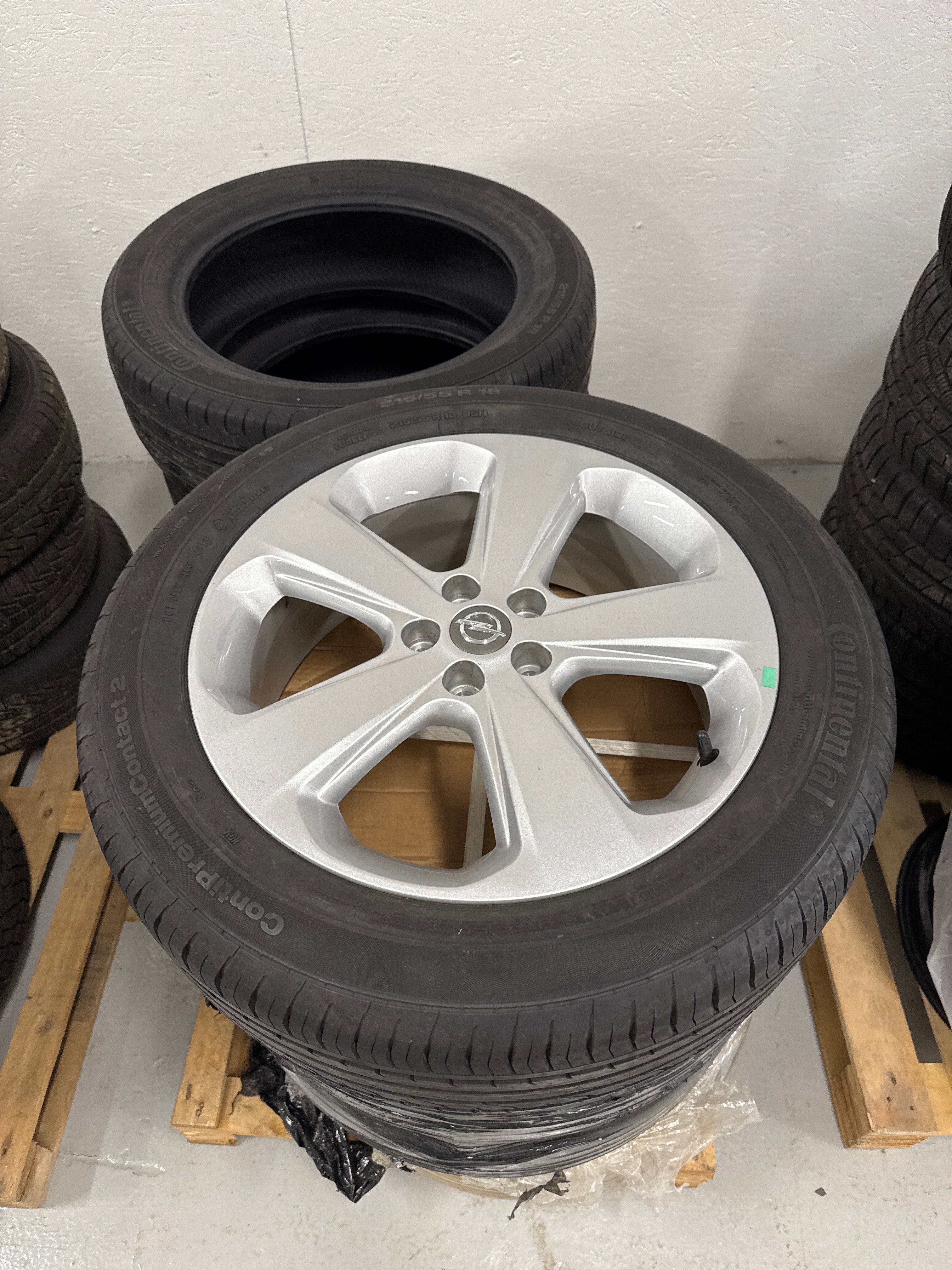 4 Opel rims and 8 tires - PS Auction - We value the future - Largest in ...