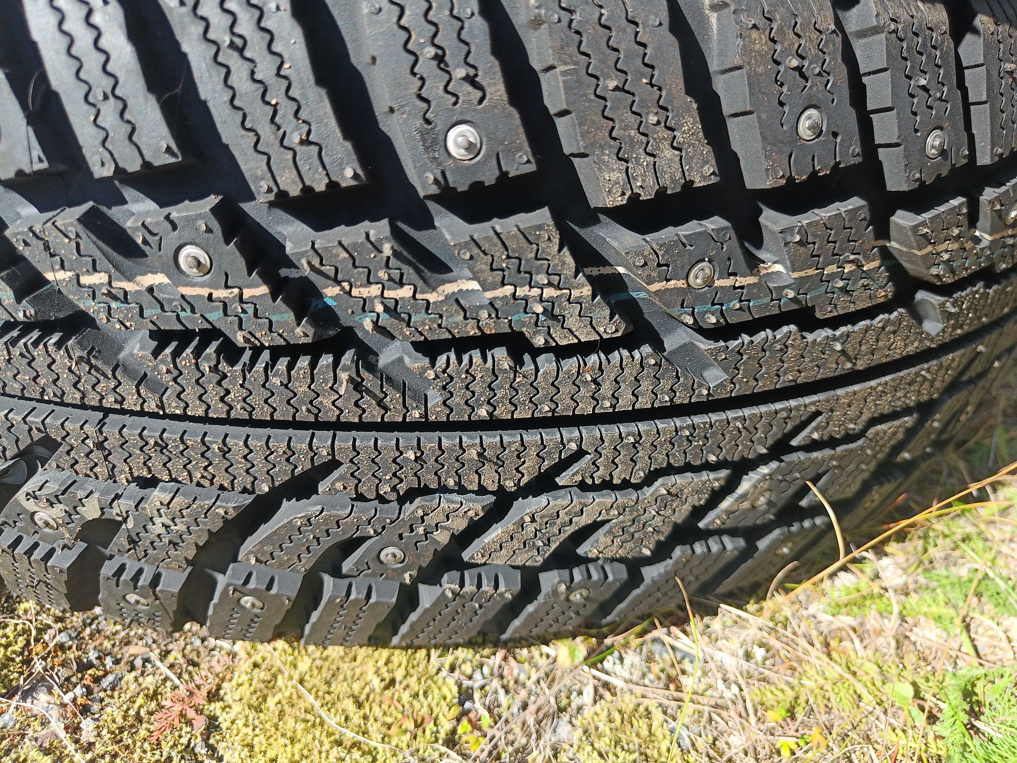 New winter tires Kumho I´zen RV 255/65R17 - PS Auction - We value