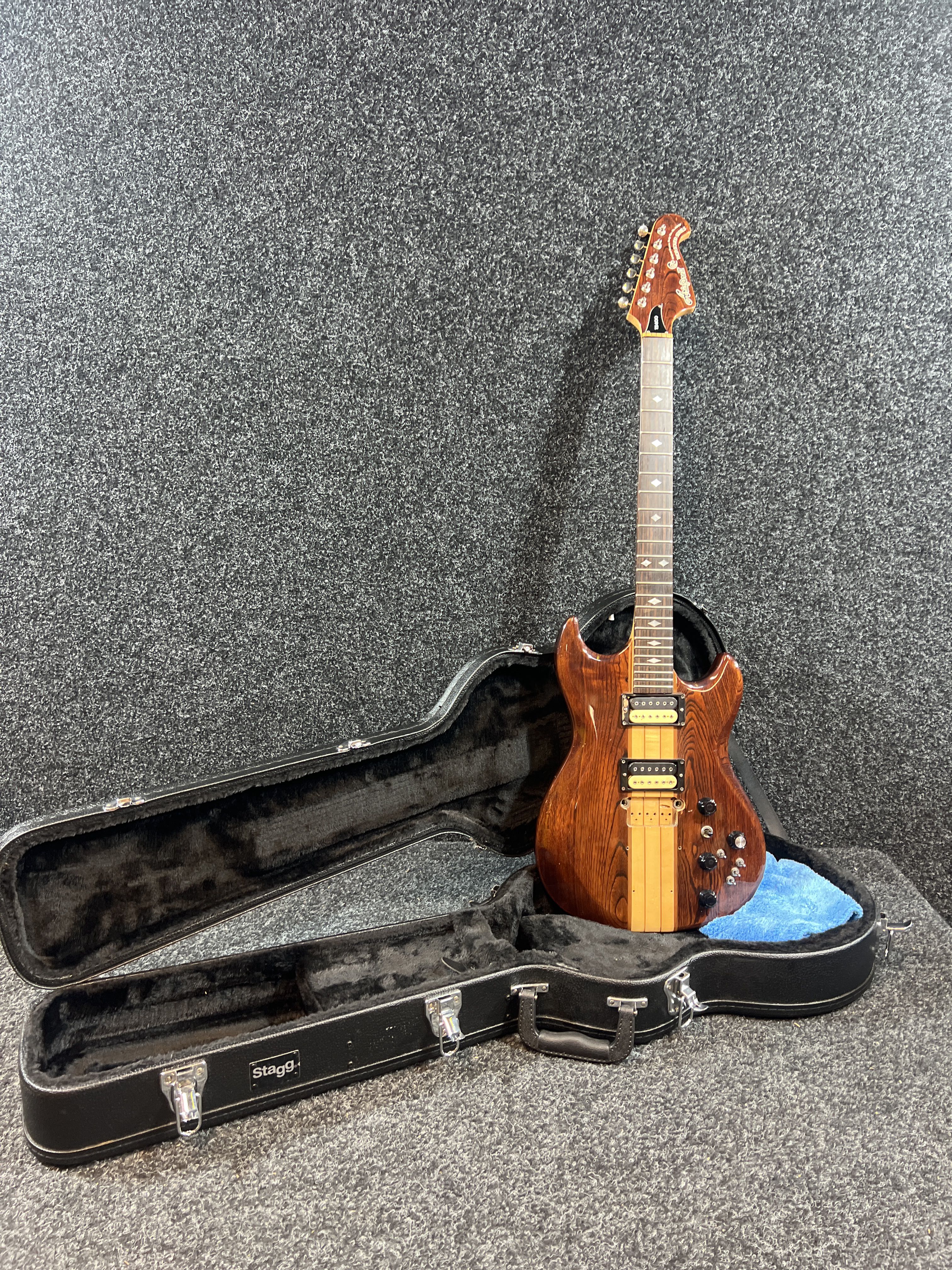 Electric guitar with case - Aria Pro II TS-600 - PS Auction - We
