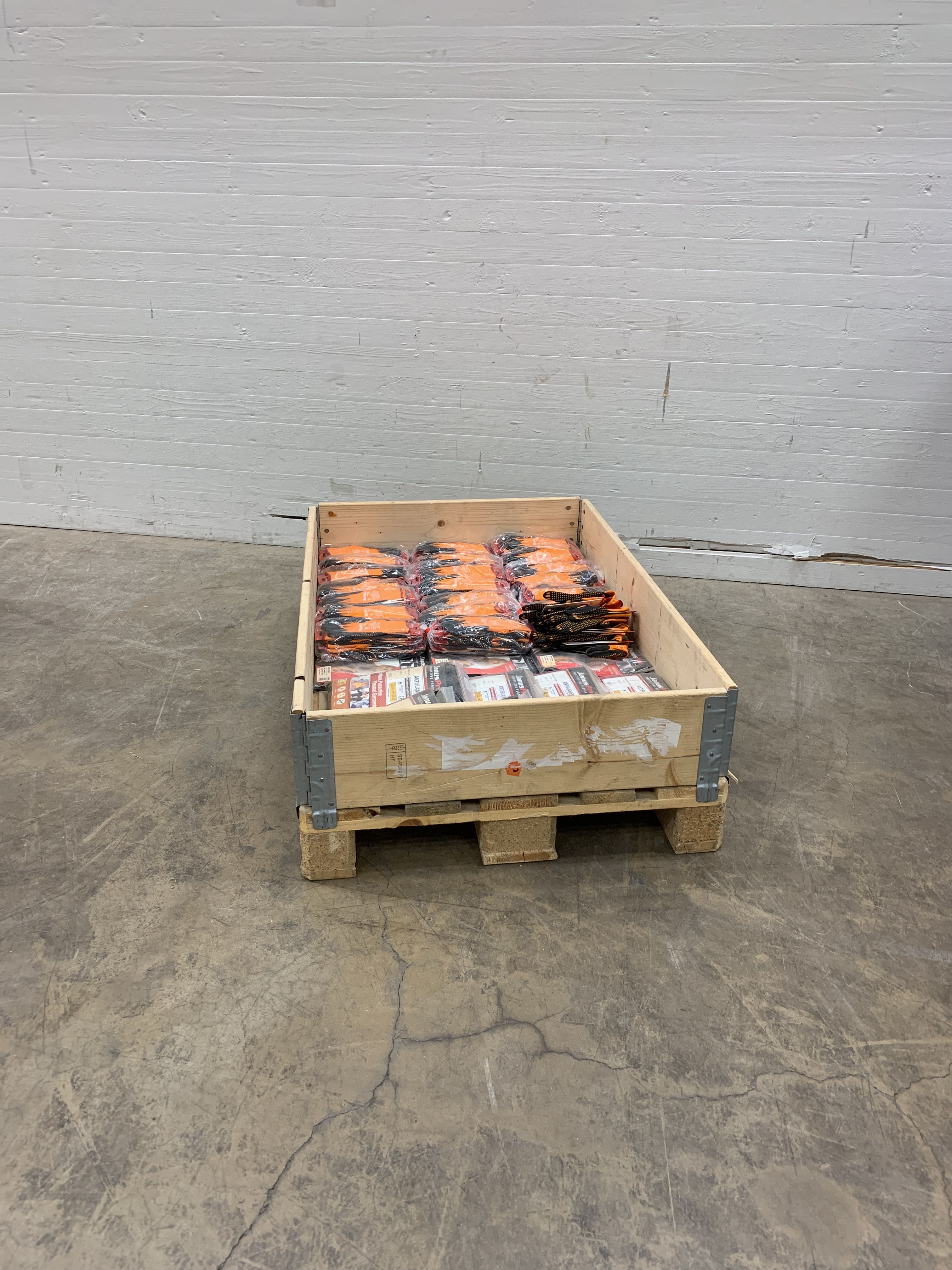 Protective gloves and flame retardant clothing PS Auction We value the future Largest in