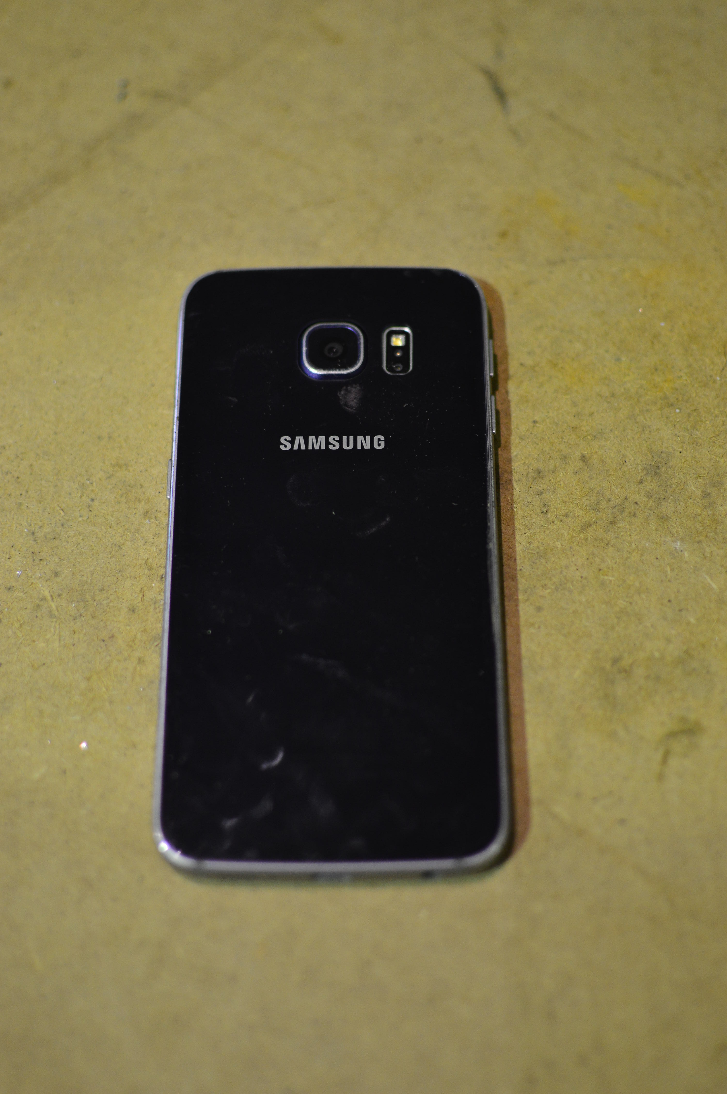 Samsung Galaxy S6 edge SM G925F PS Auction We value the future Previous Next