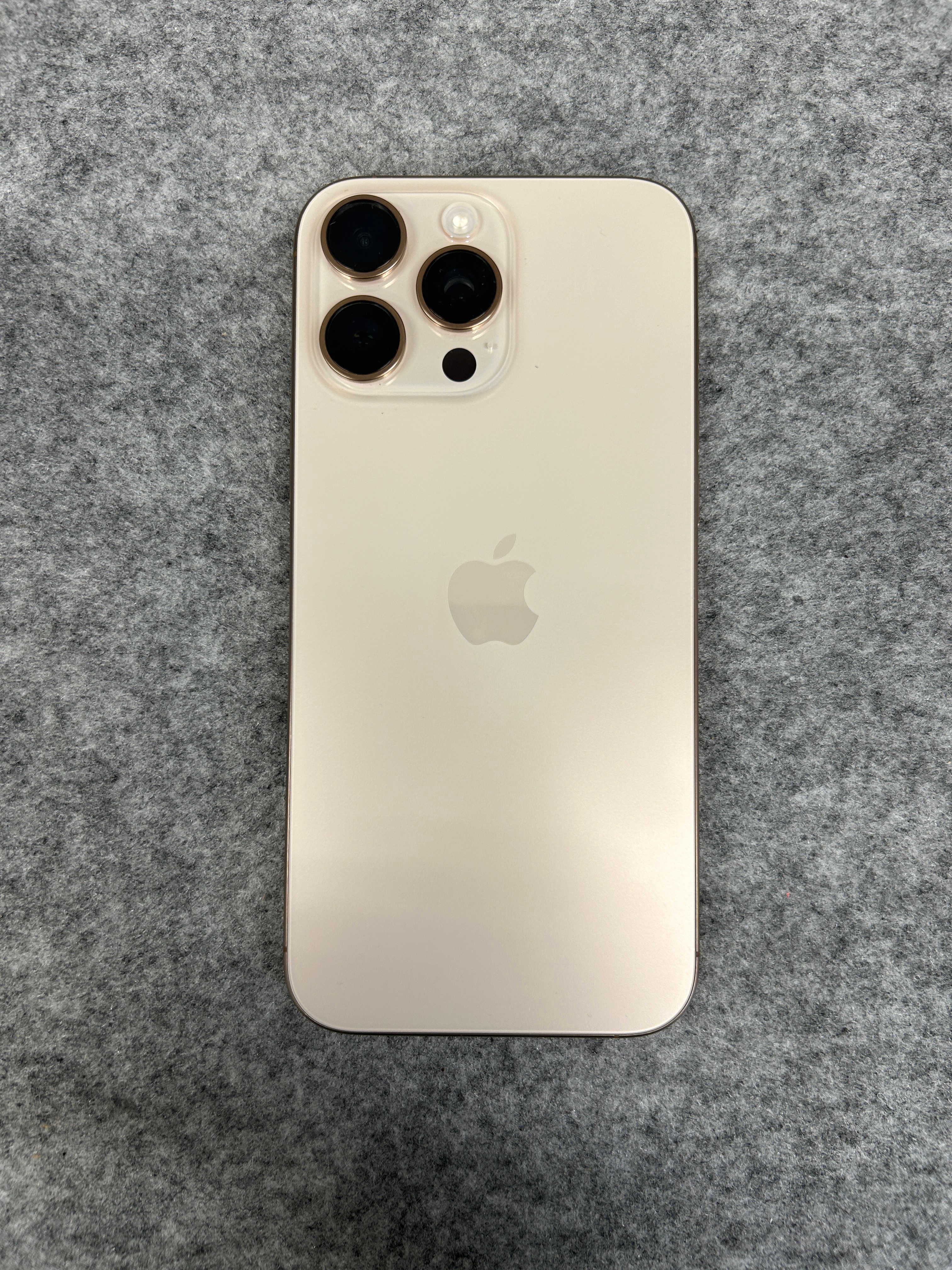 Set up reminders for your iPhone auction.