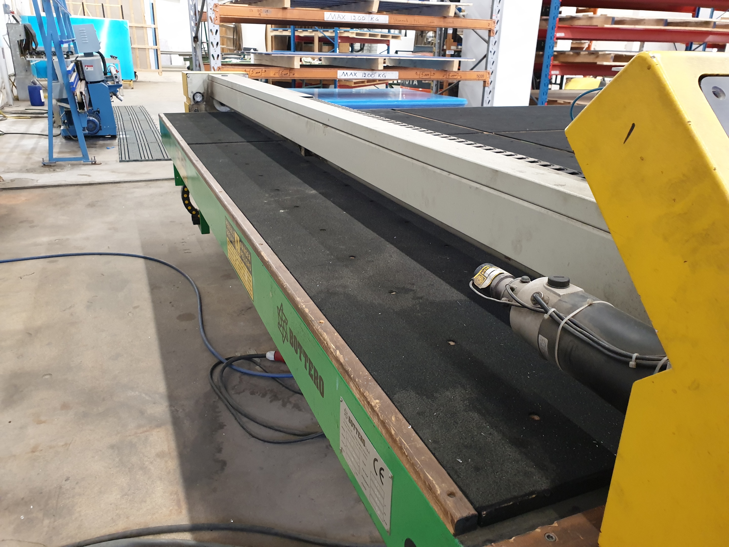 Bottero Glass cutting table PS Auction We value the future