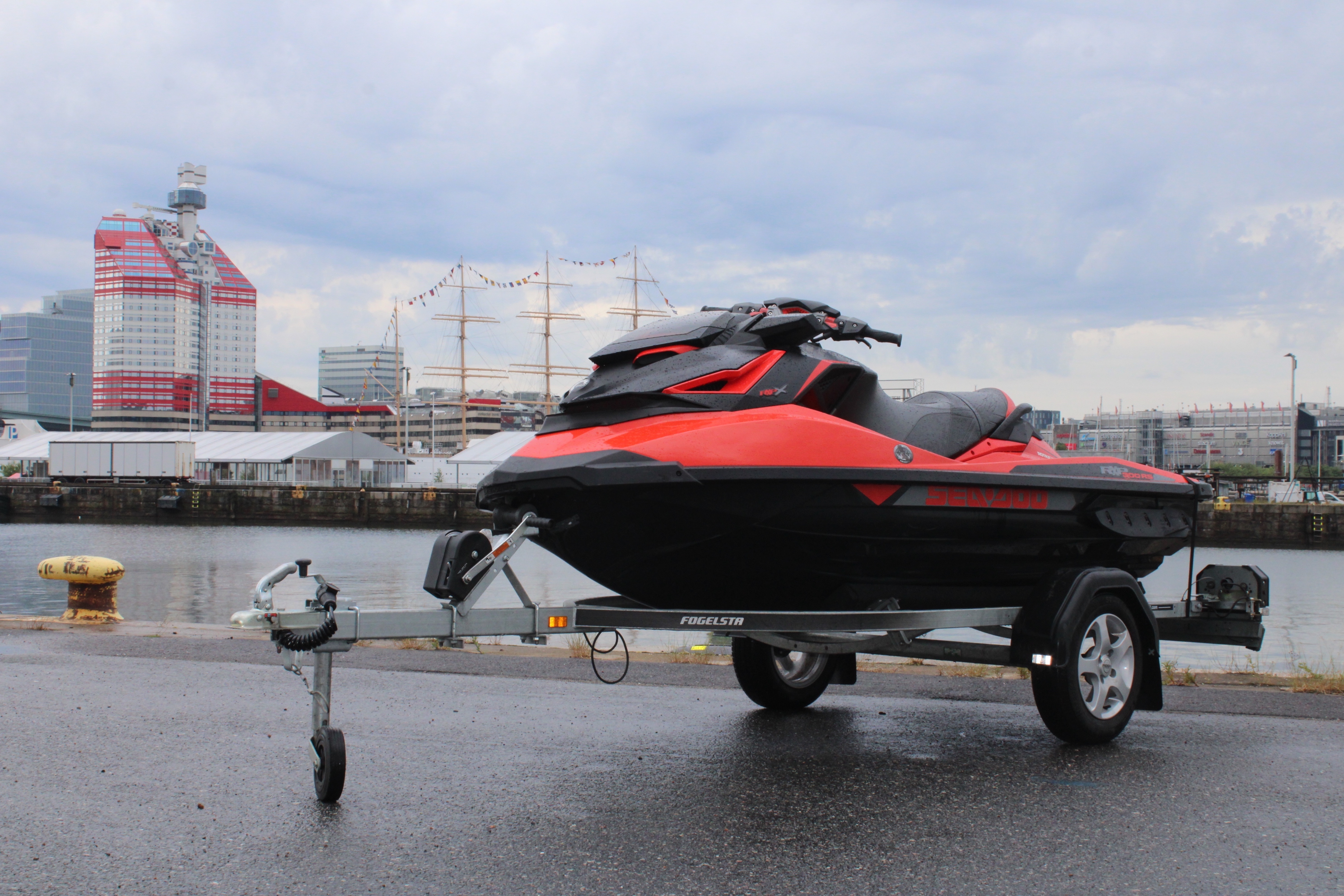 Video preview for Jet ski Seadoo RXP 300 RS -18 (46 Hours) Incl. Boat trailer (Updated info and picture)