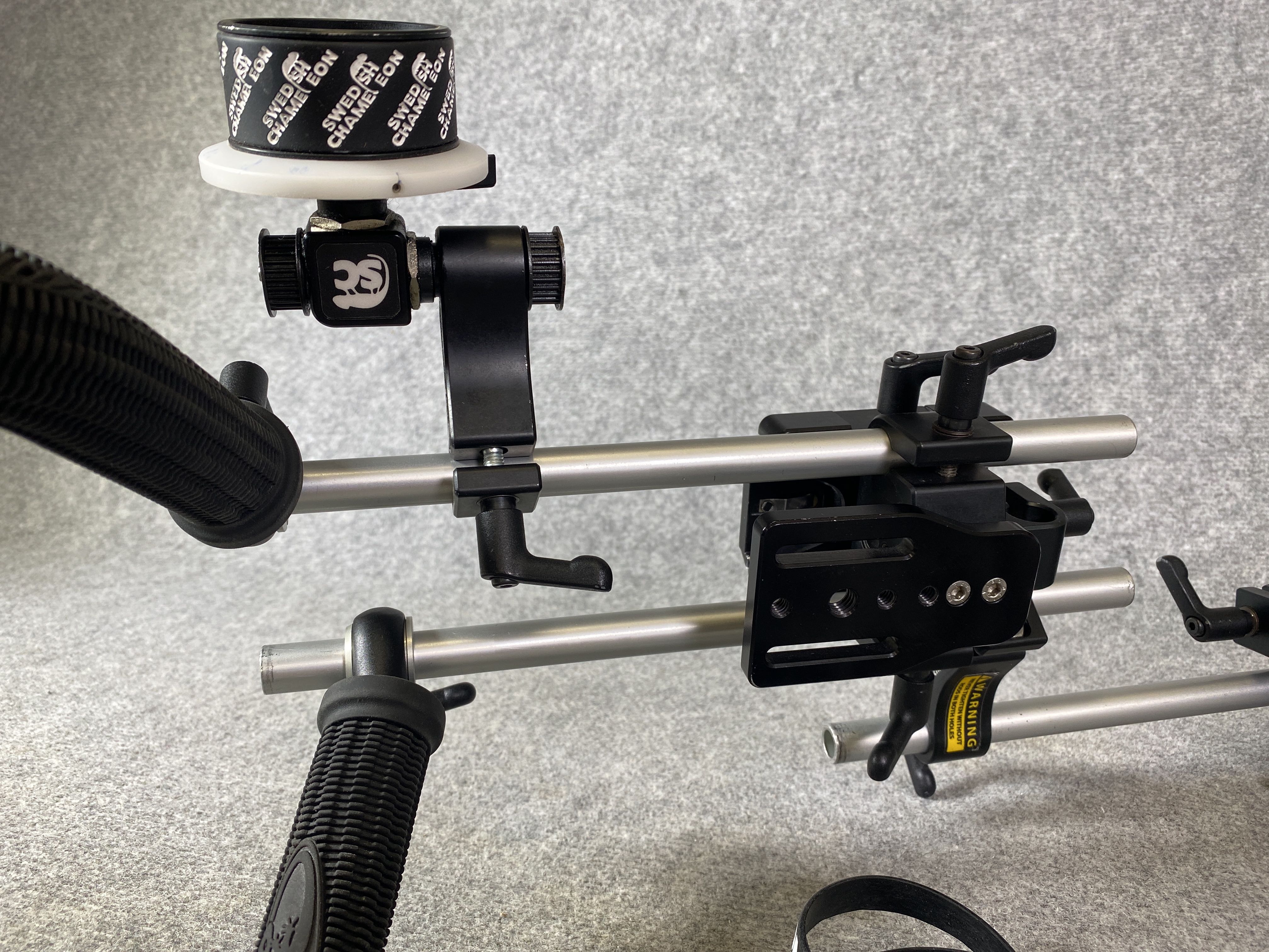 Camera support - Swedish Chameleon - PS Auction - We value