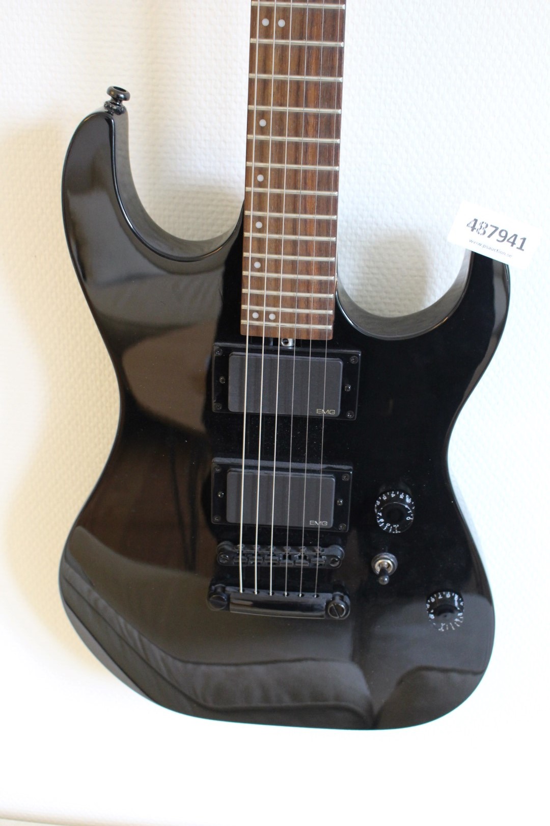 Washburn XMPRO2F Electric Guitar - Black - Evolution Music