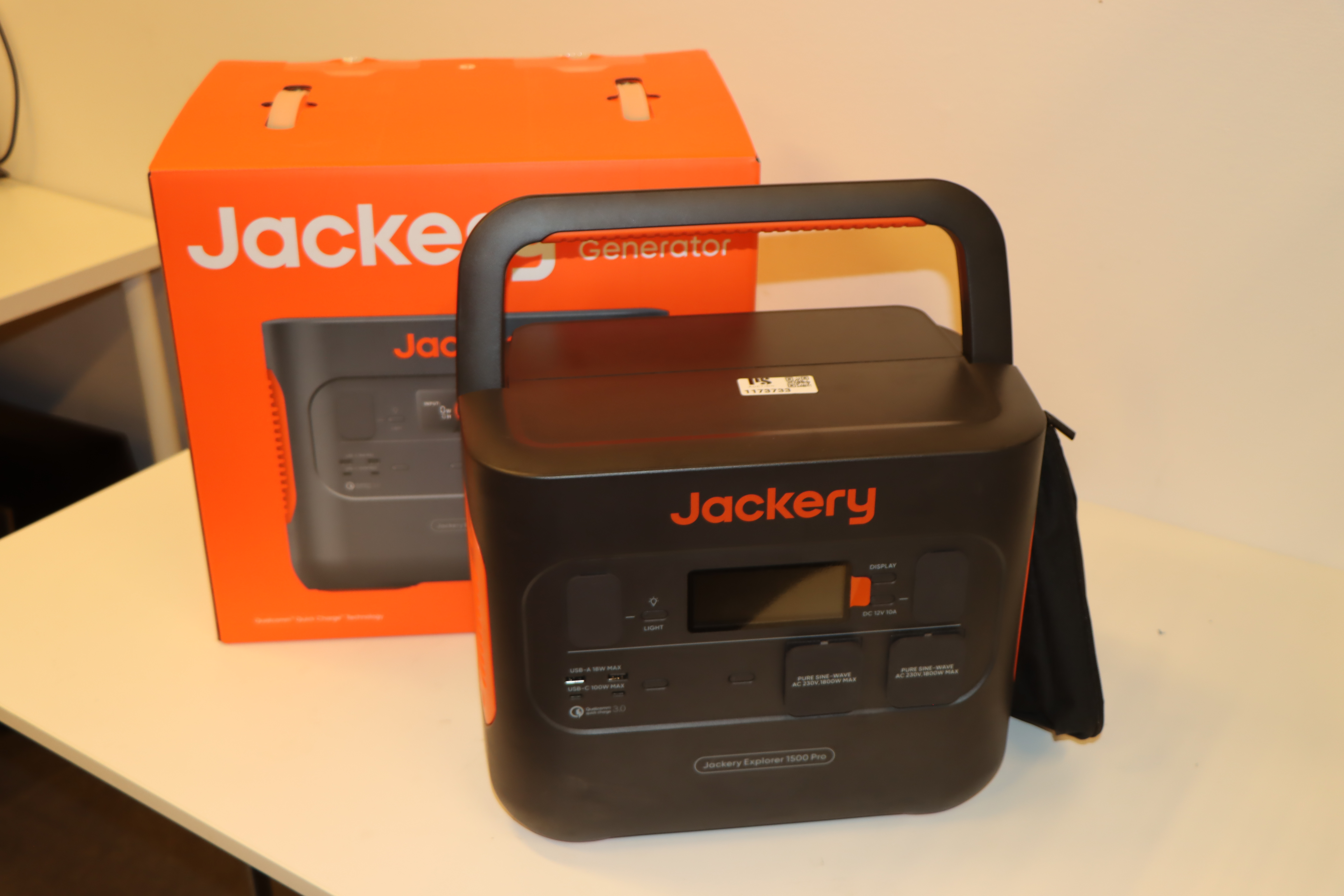 Jackery Explorer 1500 Pro - Portable Power Station - PS Auction