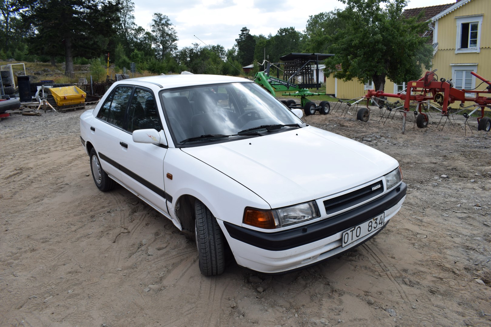 Mazda 323 4-D 1.8l 16 - PS Auction - We value the future - Largest