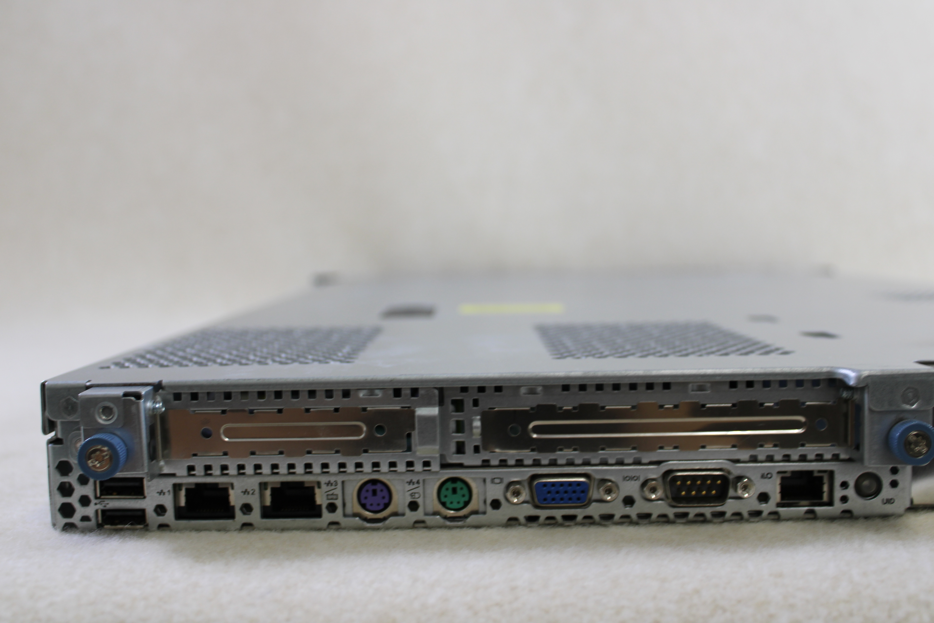 Server Computer & Switch - HP ProLiant DL360 G6 & Aruba J9973a