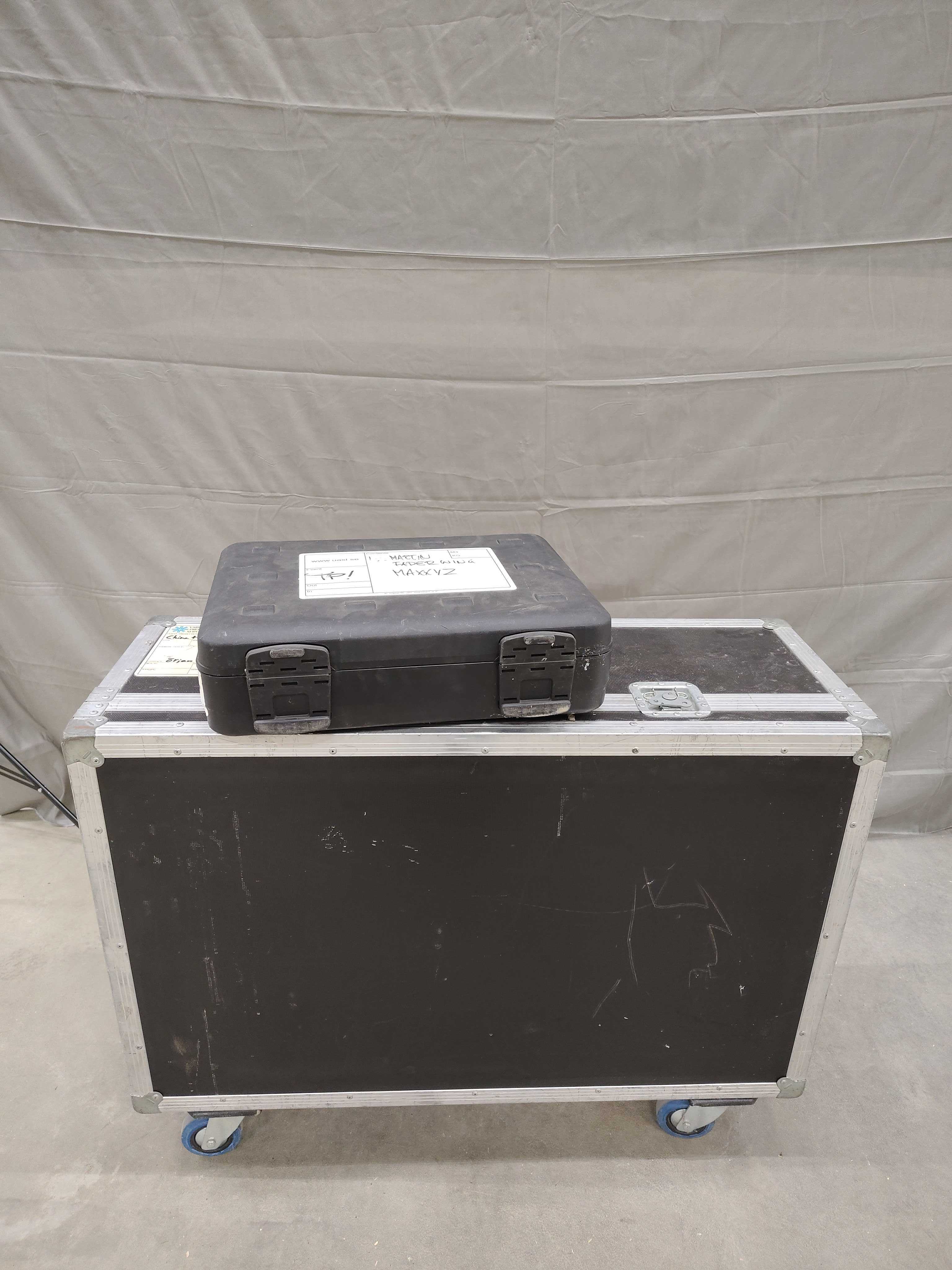 Light table / light console, 2 pcs – Martin Maxxyz | PS Auction